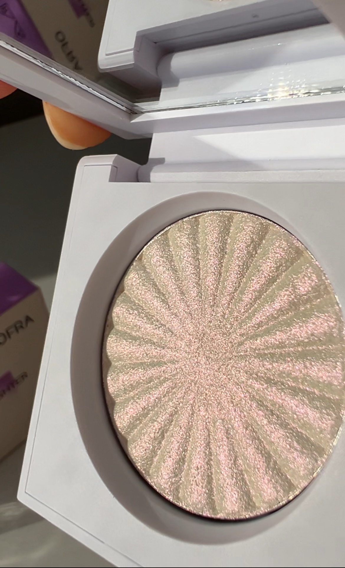 MINI HIGHLIGHTER/Ofra Cosmetics/パウダーハイライトを使ったクチコミ（2枚目）