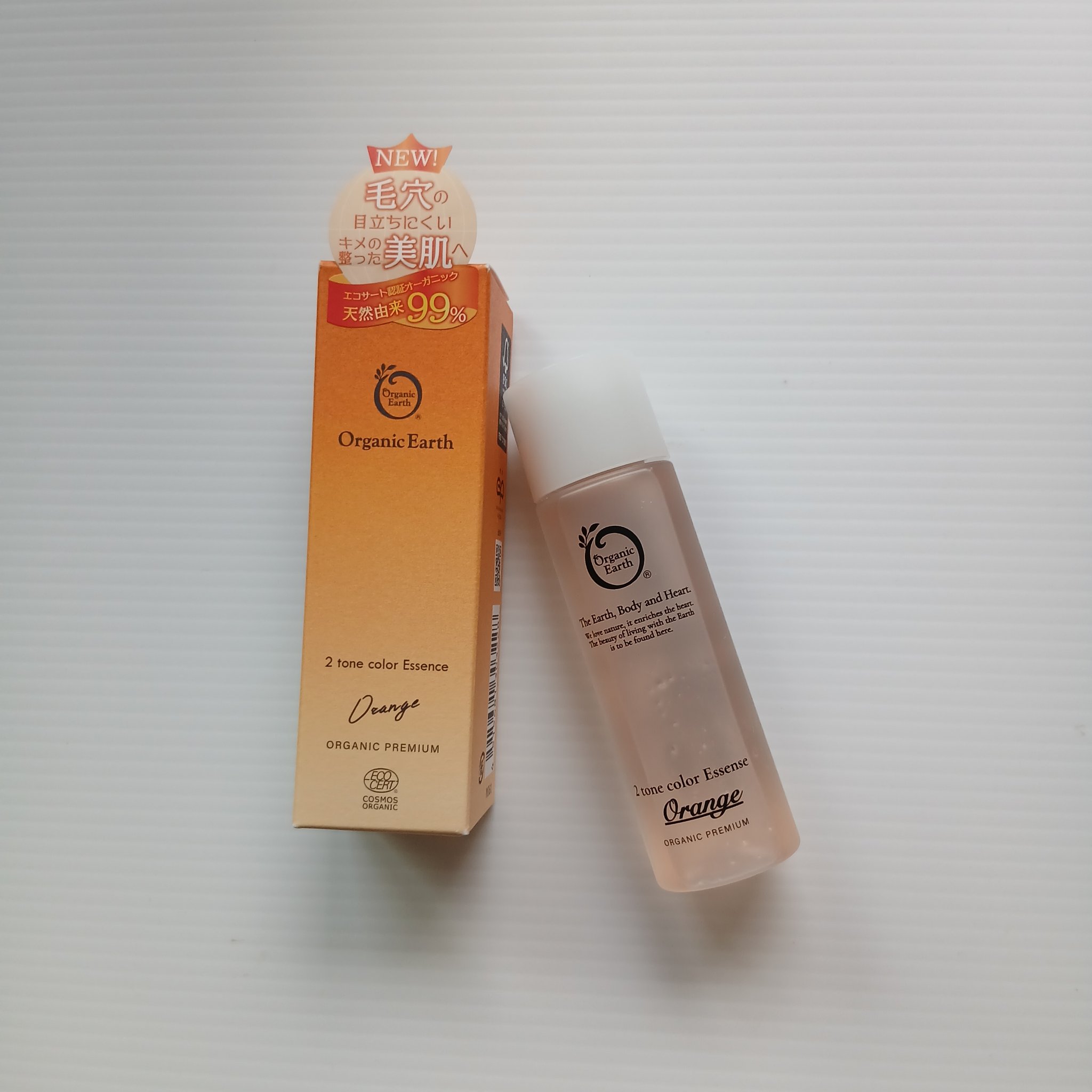 オーガニックアース ツートンカラーエッセンス オレンジのクチコミ「オーガニックアース
ツ－トンカラーエッセンス オレンジ　　48ml

肌に潤いを与えて毛穴が目.....」（1枚目）