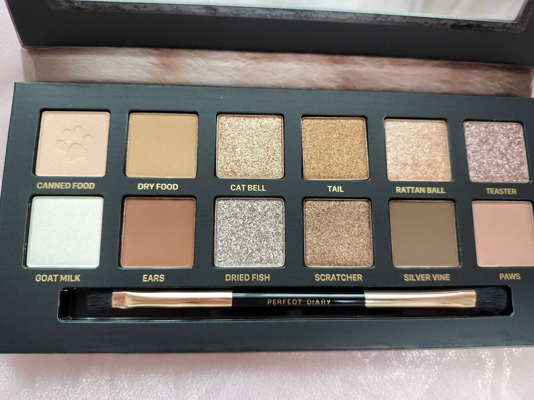 エクスプローラ12色 動物アイシャドウパレット/PERFECT DIARY/アイシャドウパレットを使ったクチコミ（2枚目）