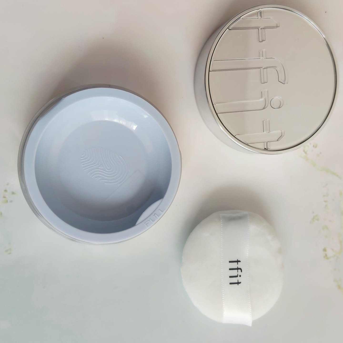 トランスルーセントセットエッセンシャルパウダー/TFIT/ルースパウダーを使ったクチコミ（2枚目）