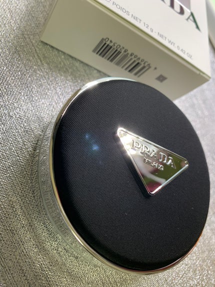 PRADA BEAUTY プラダ メッシュ クッションのクチコミ「PRADA
ෆ ̖́- #メッシュクッション
SPF50+ PA+++ 
LN5
アットコス.....」(1枚目)