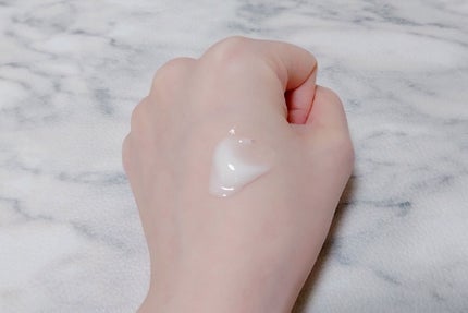 めめめ on LIPS 「イオナR ダブルアクションクリーム。・肌の印象を左右する「シワ..」(4枚目)