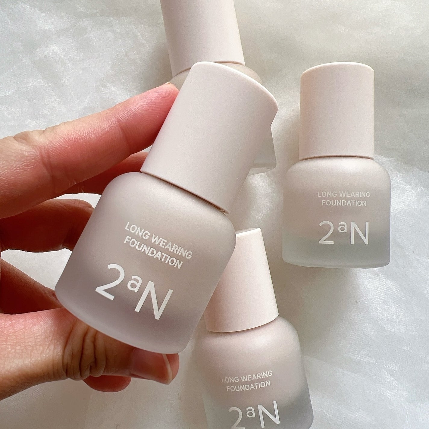 ロングウェアリング ファンデーション ミニ/2aN/リキッドファンデーションを使ったクチコミ(2枚目)