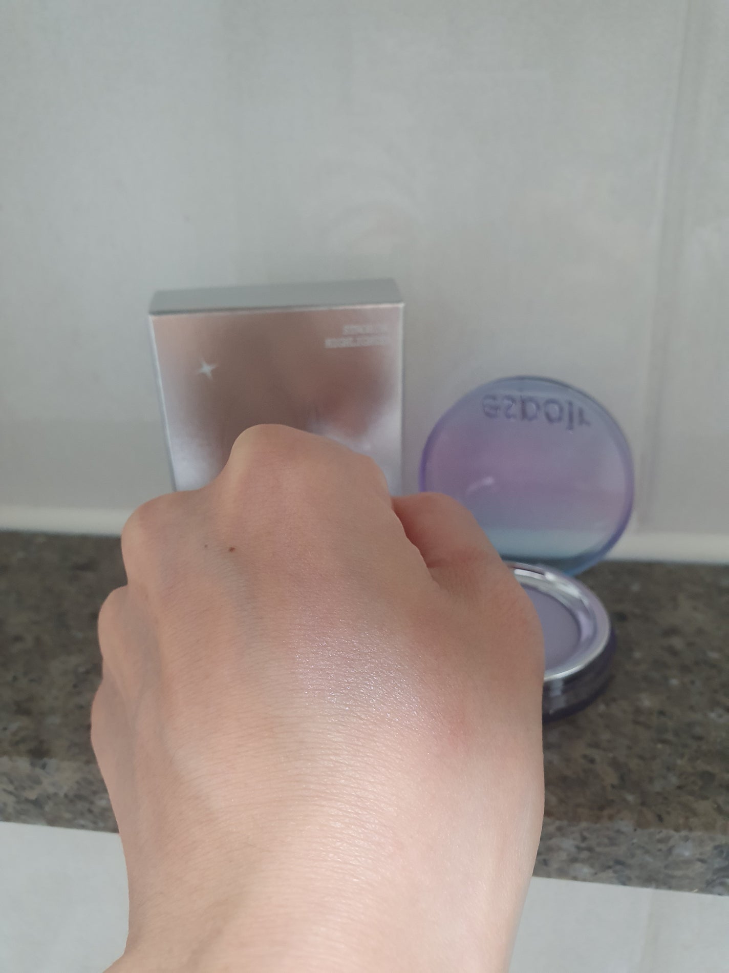 ノーウェアリップスティック バーミンググロー/espoir/口紅を使ったクチコミ(3枚目)