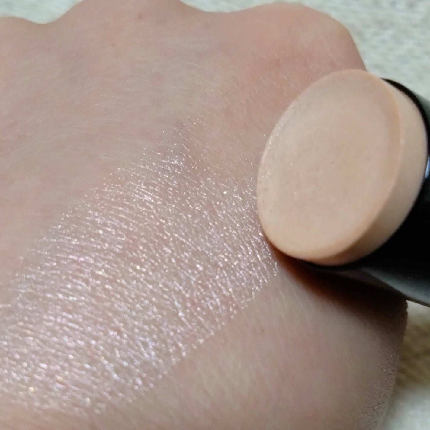 メルティング グロウ ハイライター /ブリリアージュ/スティックハイライトを使ったクチコミ(5枚目)