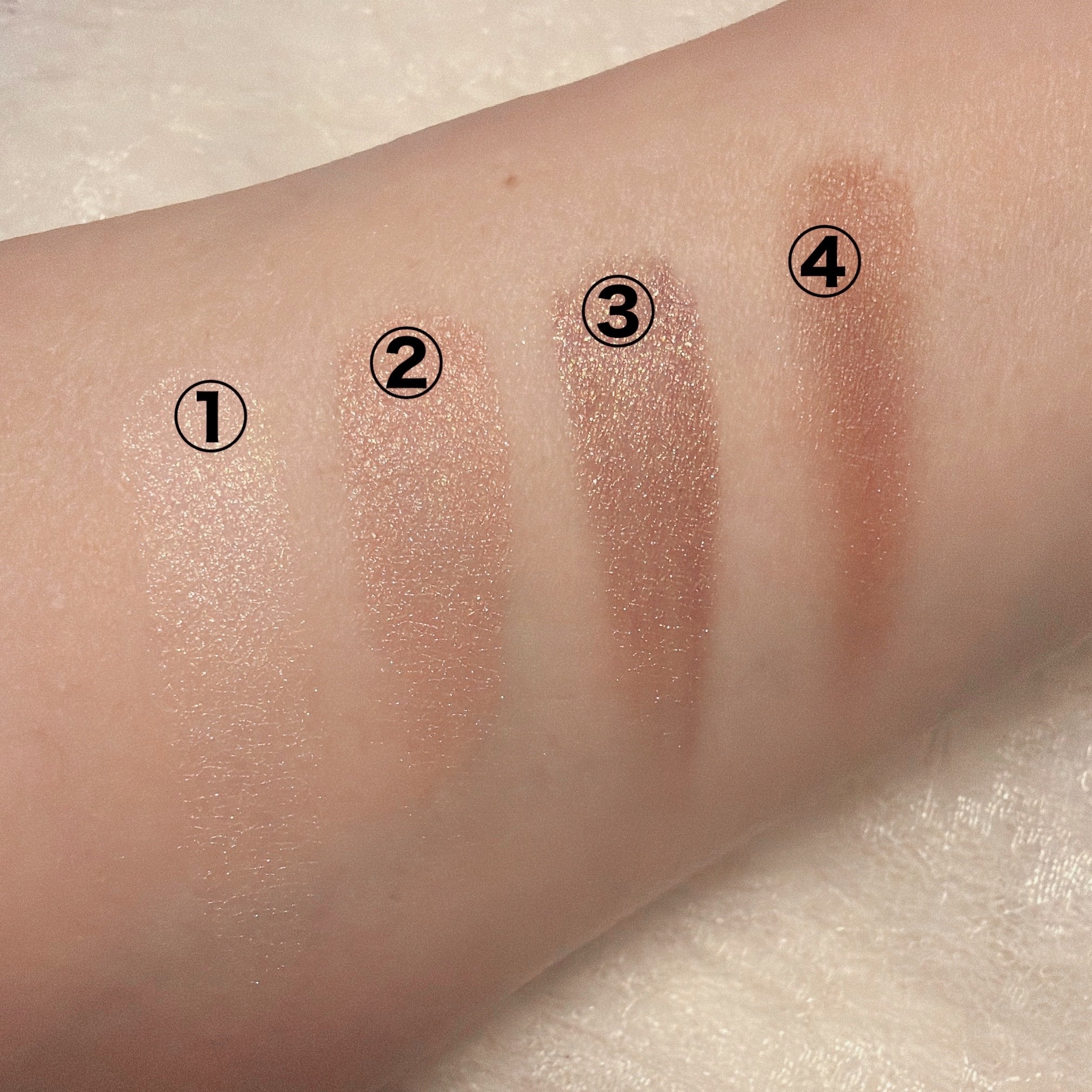 グロッシーリッチ アイズ N/Visée/アイシャドウパレットを使ったクチコミ（3枚目）