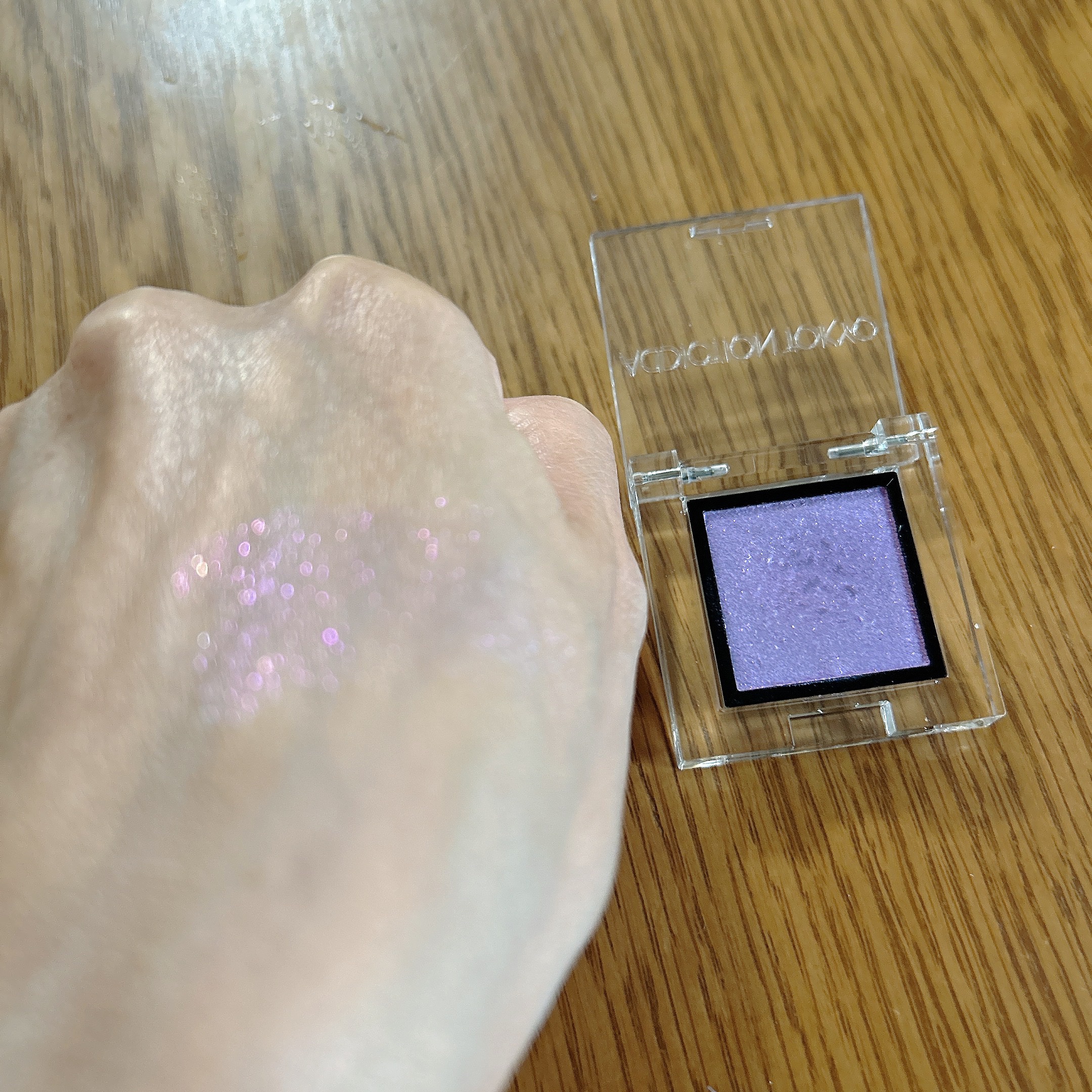  アディクション　ザ アイシャドウ プリズム/ADDICTION/単色アイシャドウを使ったクチコミ（2枚目）