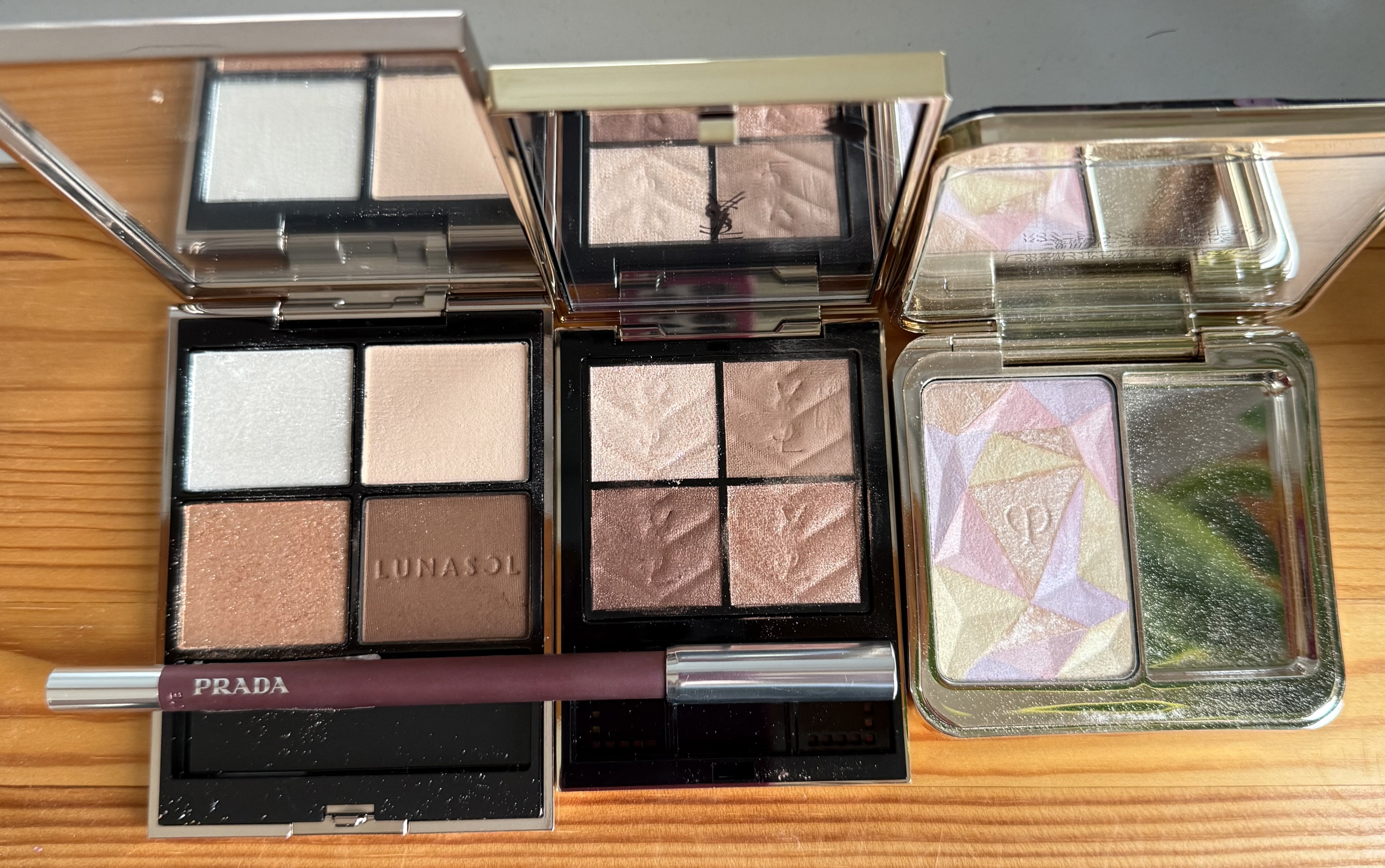 クチュール ミニ クラッチ/YVES SAINT LAURENT BEAUTE/アイシャドウパレットを使ったクチコミ（2枚目）