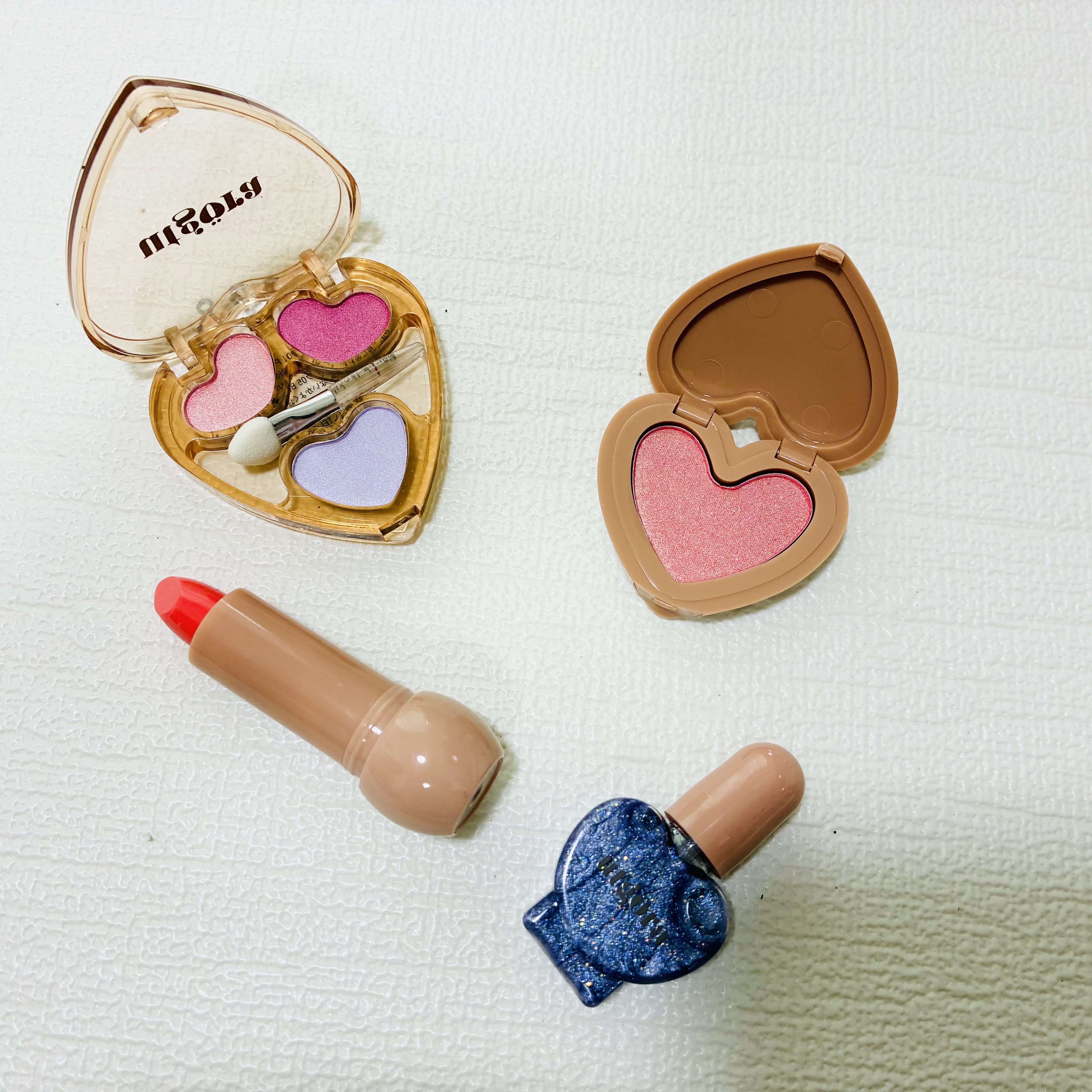 キッズコスメ4点セット/3COINS/メイクアップキットを使ったクチコミ（1枚目）