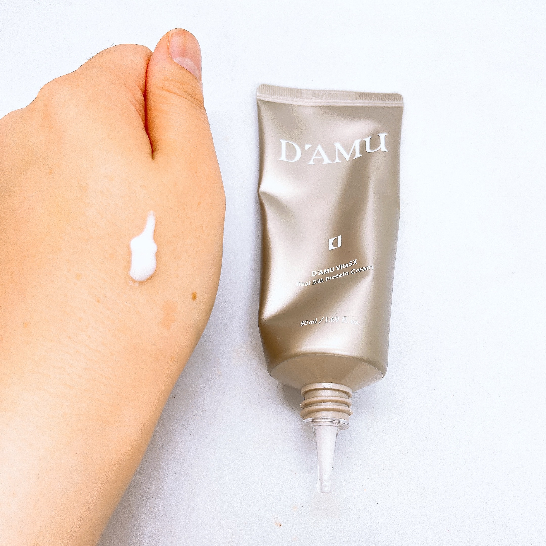 3Dリフティングリアルタンパク質クリーム/D'amu/フェイスクリームを使ったクチコミ（3枚目）