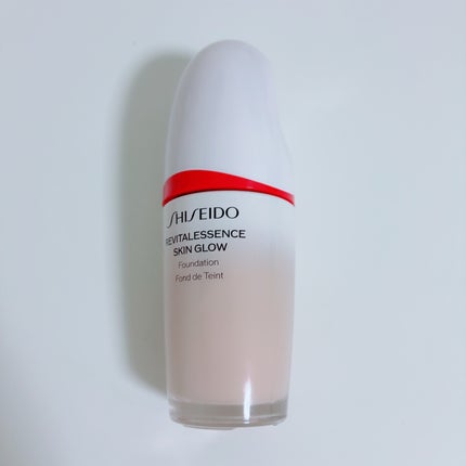 エッセンス スキングロウ ファンデーション 140 Porcelain/SHISEIDO/リキッドファンデーションの画像