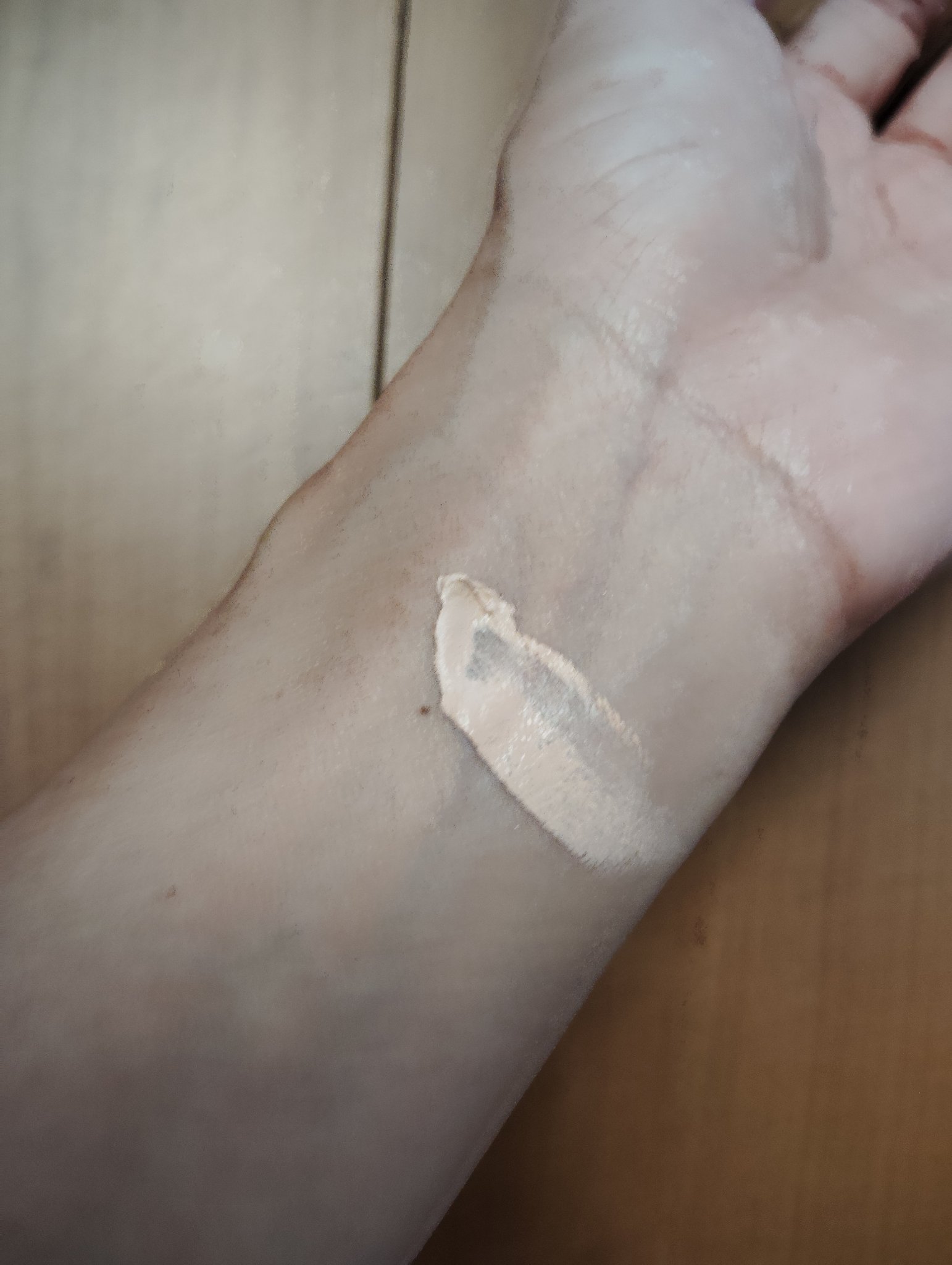 グラインディングコンシールバター 01 サーモンベージュ/LUNA/クリームコンシーラーを使ったクチコミ（3枚目）