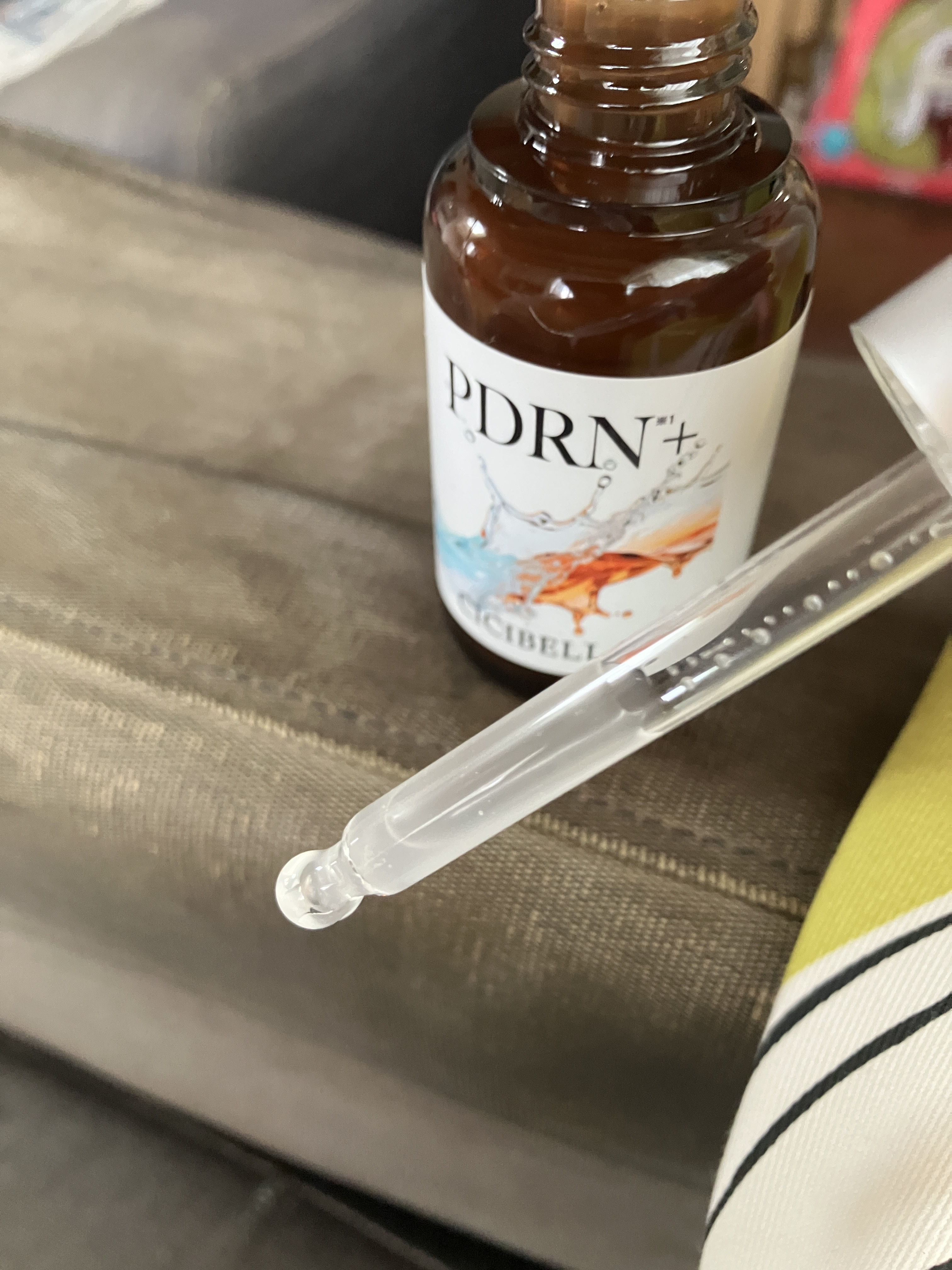 プレミアムビューティーセラム PDRN+美容液/CICIBELLA/美容液を使ったクチコミ（2枚目）