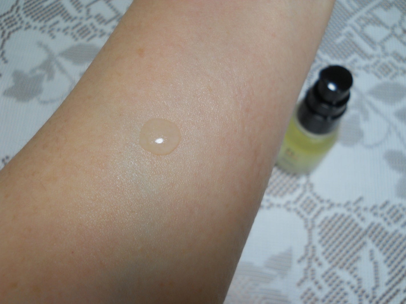 å°æ¢
on LIPS ãðŠããã³ãŠãã³ããçºé
µãªã€ã«ã€ã³é«æ¿åºŠâ»çŸå®¹æ¶²ãâ»ã·ãªãŒãºæ¯ðŠ..ãïŒ3æç®ïŒ