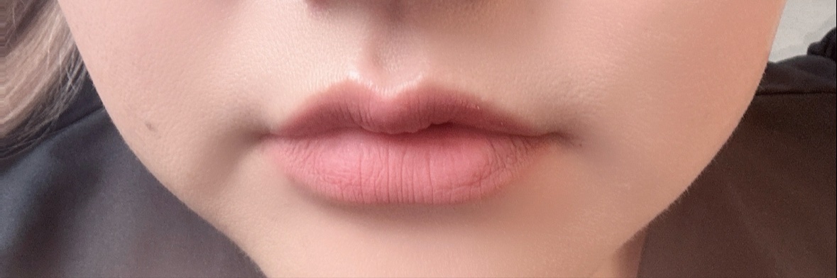 カラーグラム ヌーディーブラーティント 07 ギークローズ (クレヨンしんちゃん限定)/Colorgram/リップティントを使ったクチコミ（1枚目）