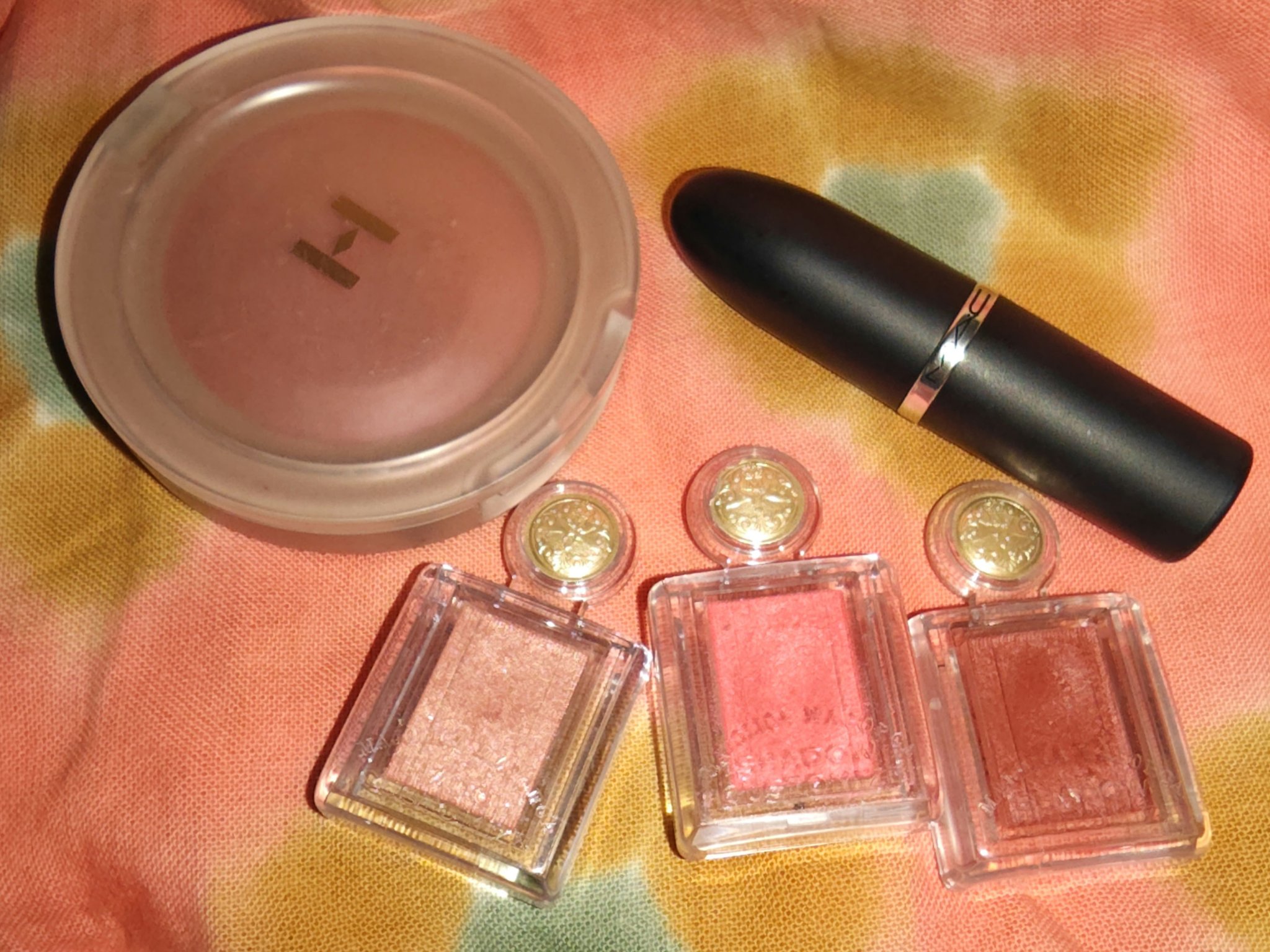 シャドーカスタマイズ/MAJOLICA MAJORCA/単色アイシャドウを使ったクチコミ（1枚目）