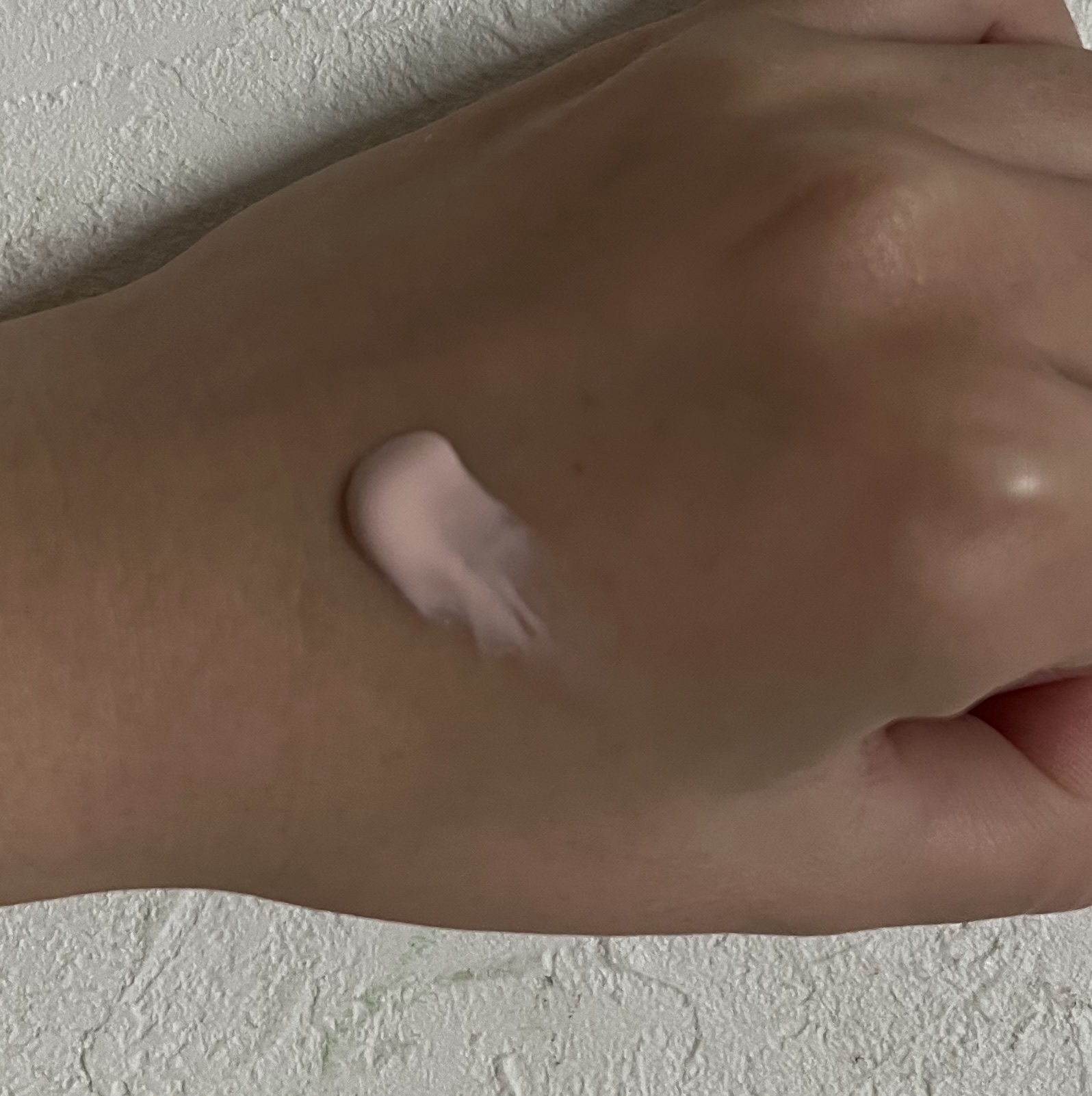 ミネラルシームレススキンベース 02 ピンクベージュ/ONLY MINERALS/化粧下地を使ったクチコミ（2枚目）