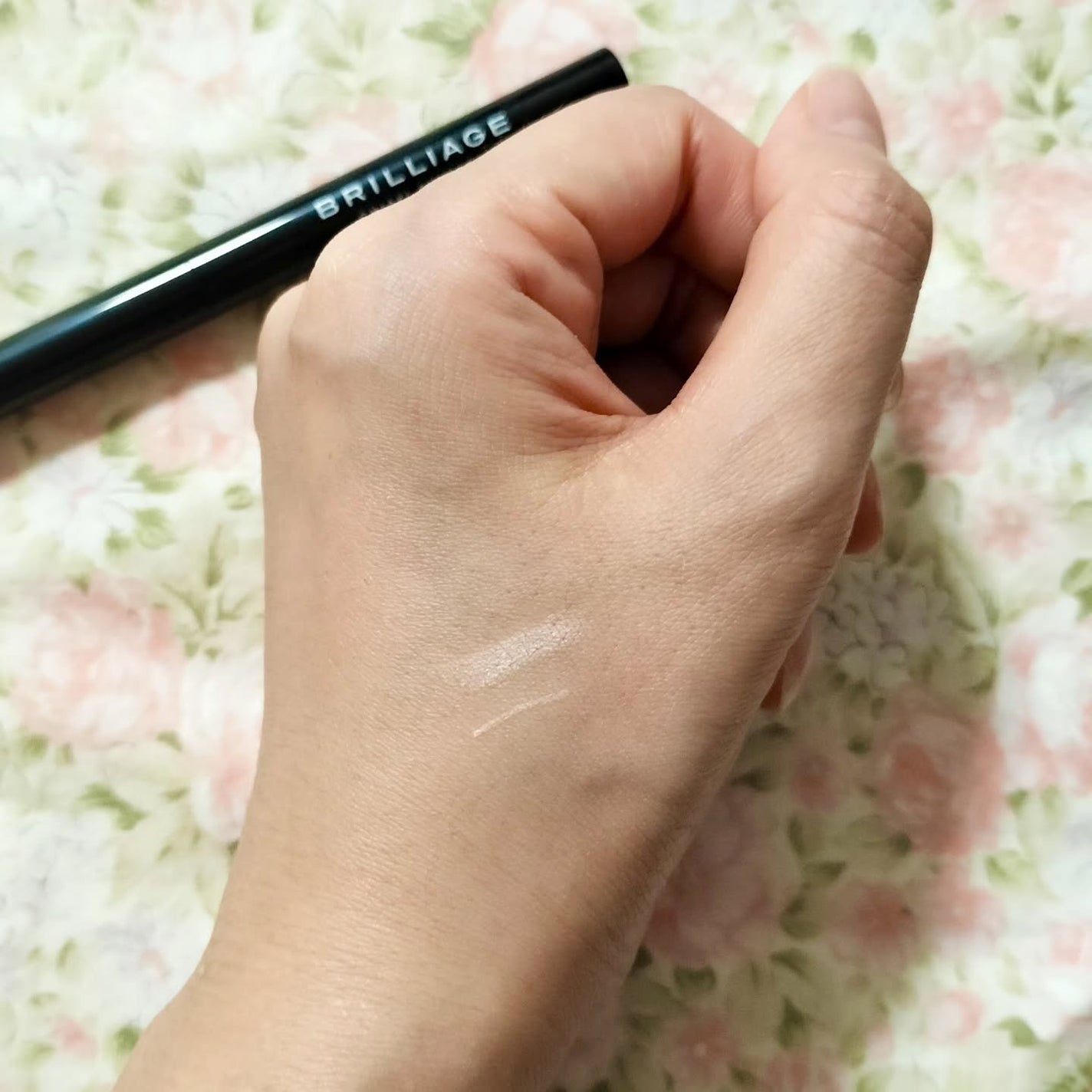 リップ セラム ジェリー グロス/ブリリアージュ/リップグロスを使ったクチコミ(4枚目)