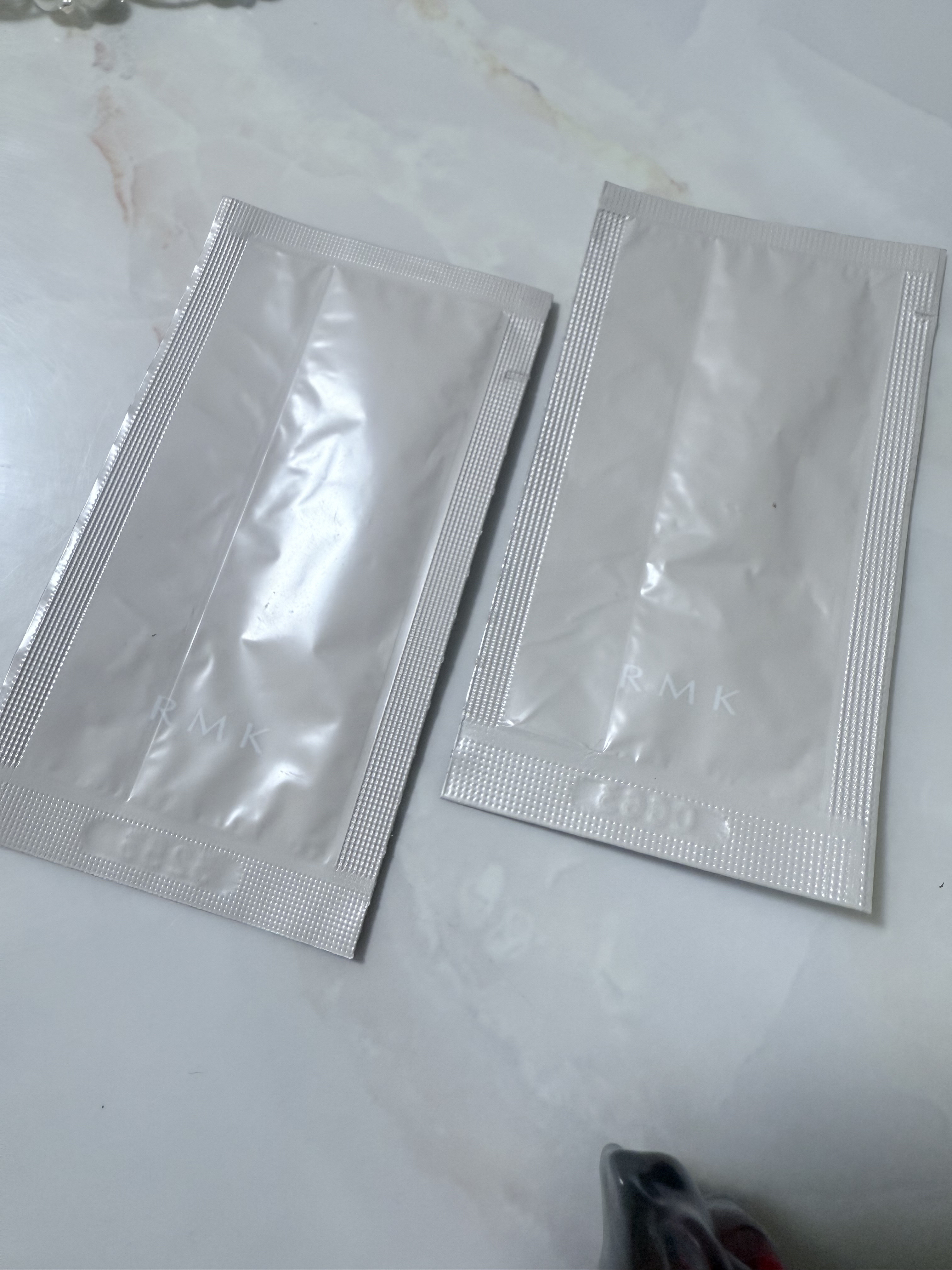 
◎ベースはツヤ感とみずみずしさを感じるピンクカラー
◎ふわっと質感のセミマット仕上がりのファンデーション
✖️102は黄味が強すぎて色白肌には不向き

✼••┈┈••✼••┈┈••✼••┈┈••✼••┈┈••✼

 《商品説明》 

RM