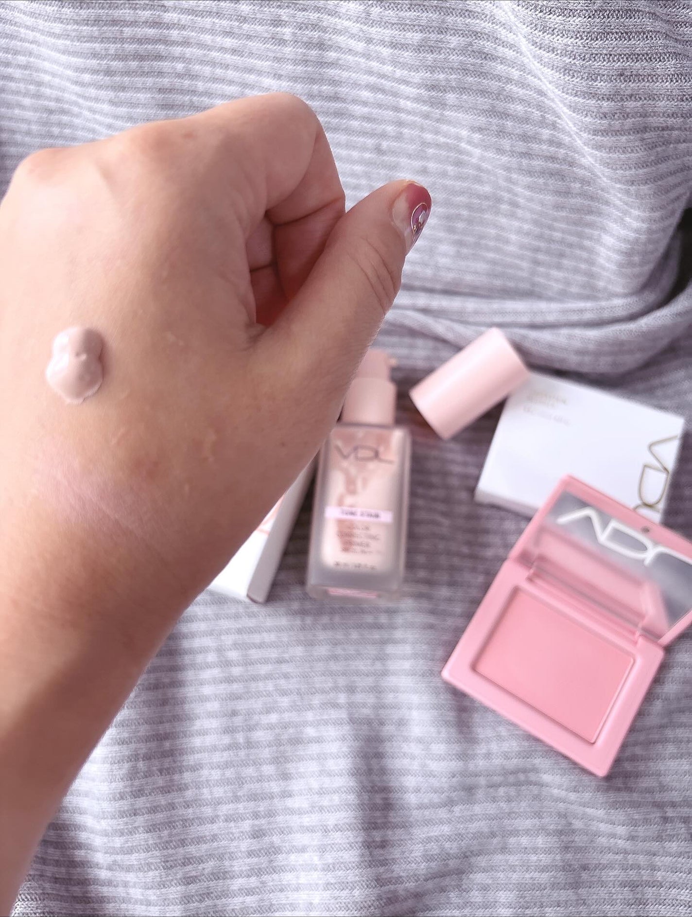 トーンステインカラーコレクティングプライマー/VDL/化粧下地を使ったクチコミ(5枚目)