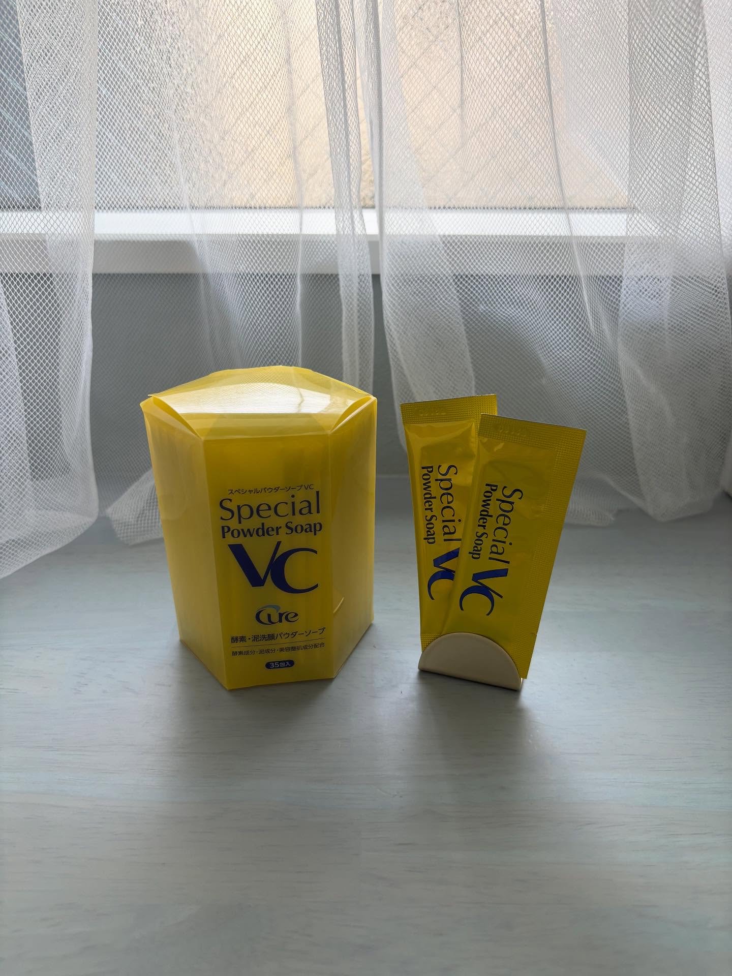 
cure
スペシャルパウダーソープ　VC
⁡
3種類の酵素と泥成分、ビタミンC配合で
嬉しい成分がギュッとつまったパウダー洗顔で
カオリンなどが入っているからスッキリ感もありつつ、つるっと肌をリセットしてくれた𖧷
⁡
もちもちの濃密泡で