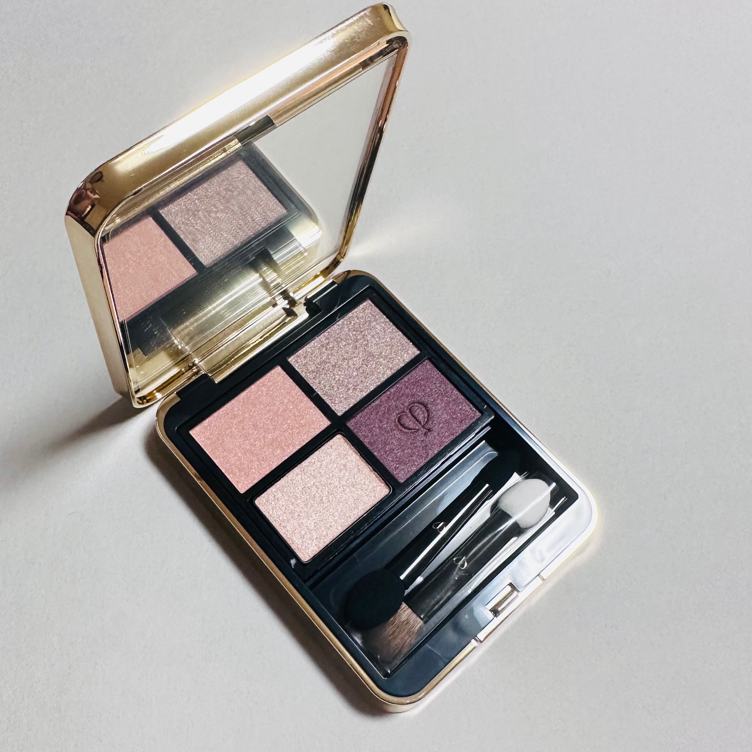 オンブルクルールクアドリ/クレ・ド・ポー ボーテ/アイシャドウパレットを使ったクチコミ（2枚目）