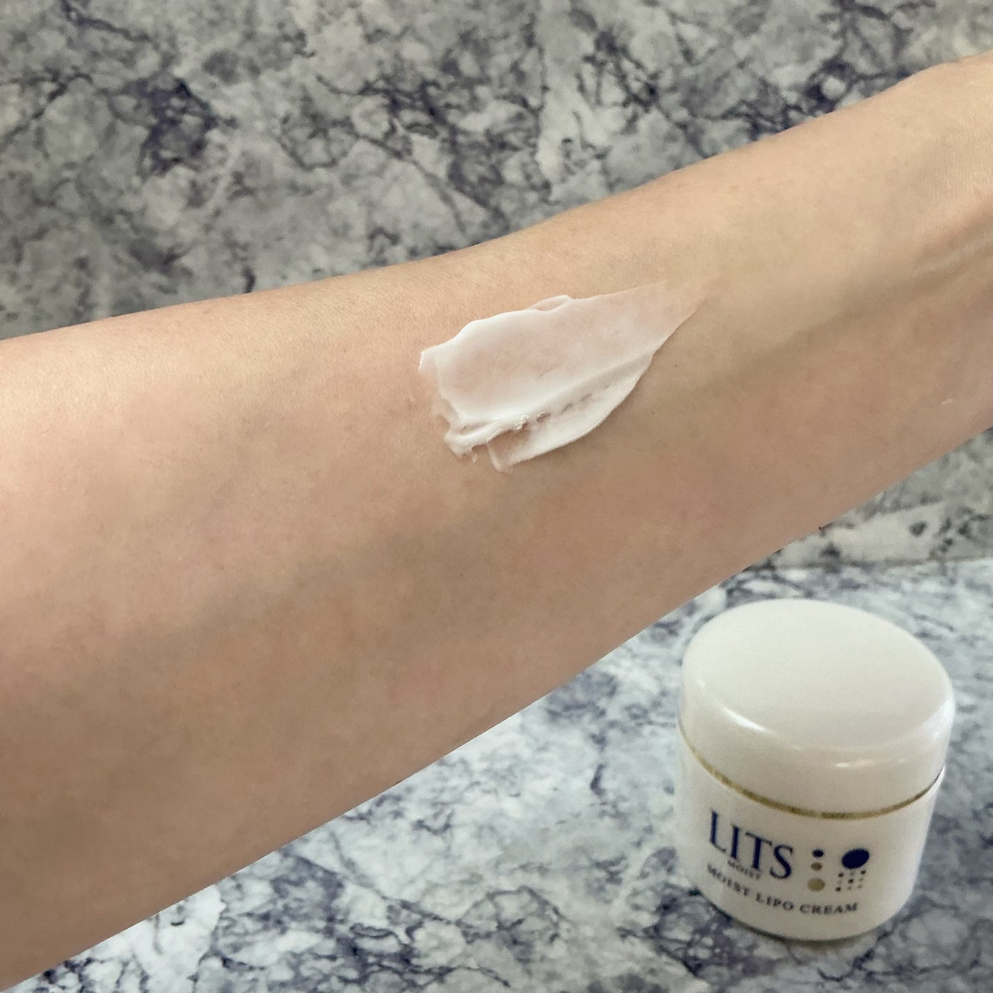 リッツ モイスト リポクリーム/リッツ/フェイスクリームを使ったクチコミ(4枚目)