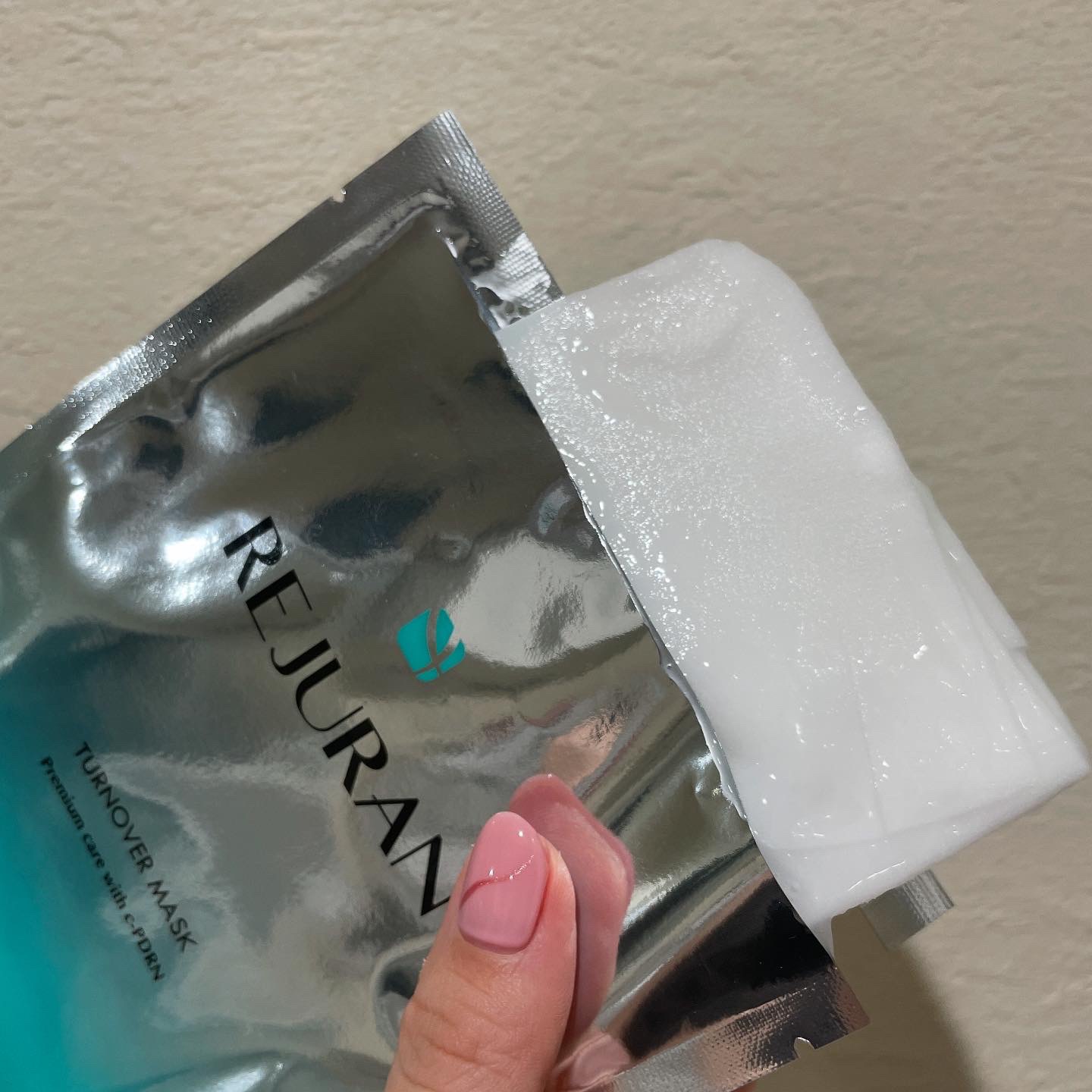 REJURAN ターンオーバーマスク(5枚入り)/REJURAN COSMETICS/シートマスク・パックを使ったクチコミ（2枚目）