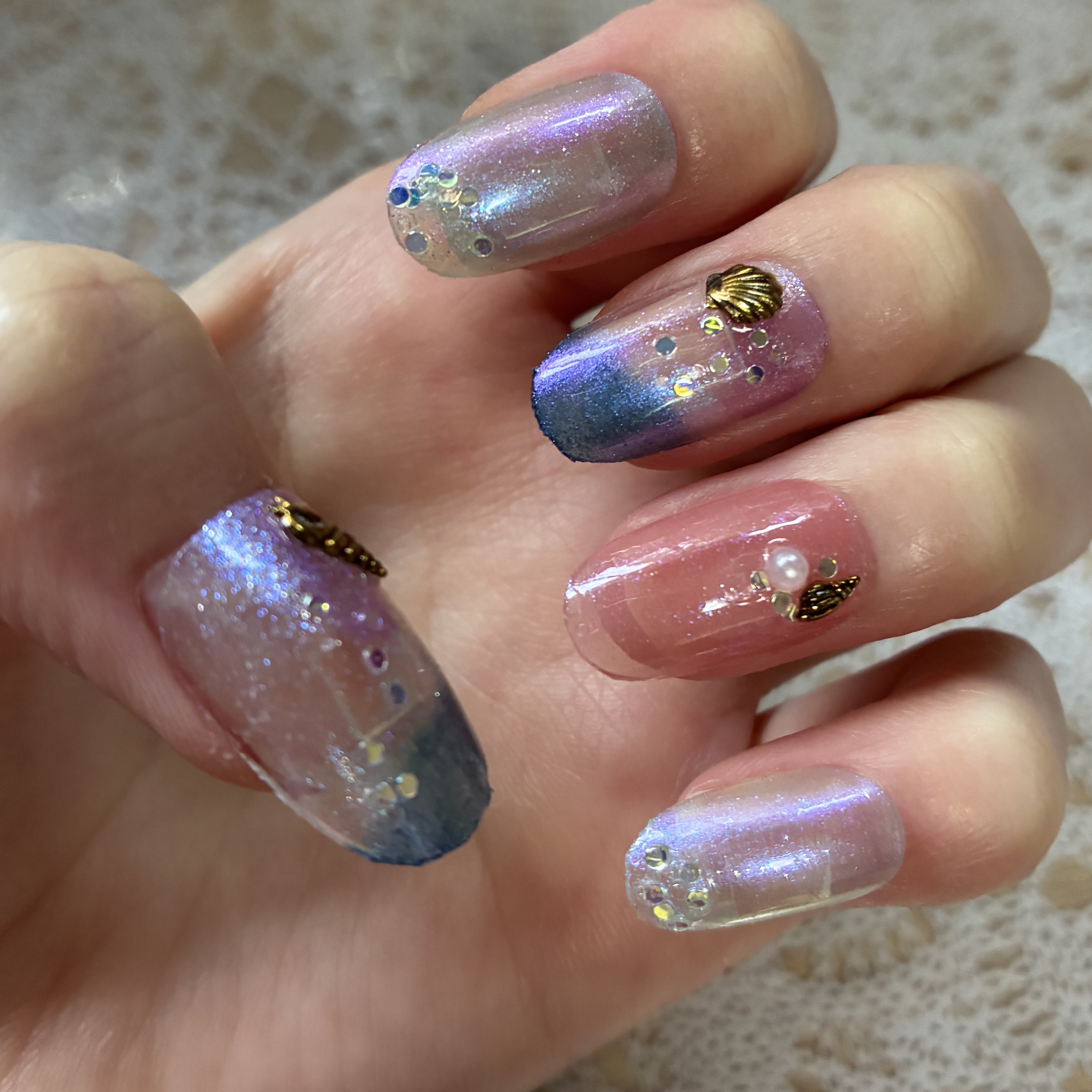 カラフルネイルズ/キャンメイク/マニキュアを使ったクチコミ（2枚目）