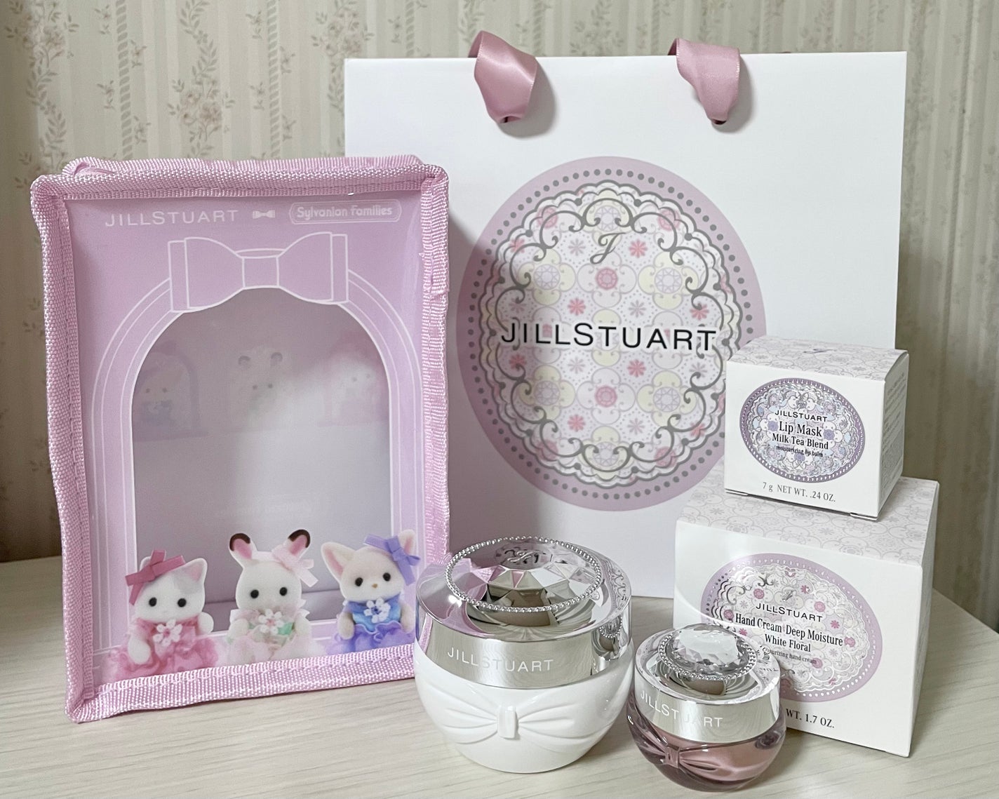 ジルスチュアート ホワイトフローラル ハンドクリーム ディープモイスチュア /JILL STUART/ハンドクリームを使ったクチコミ(1枚目)