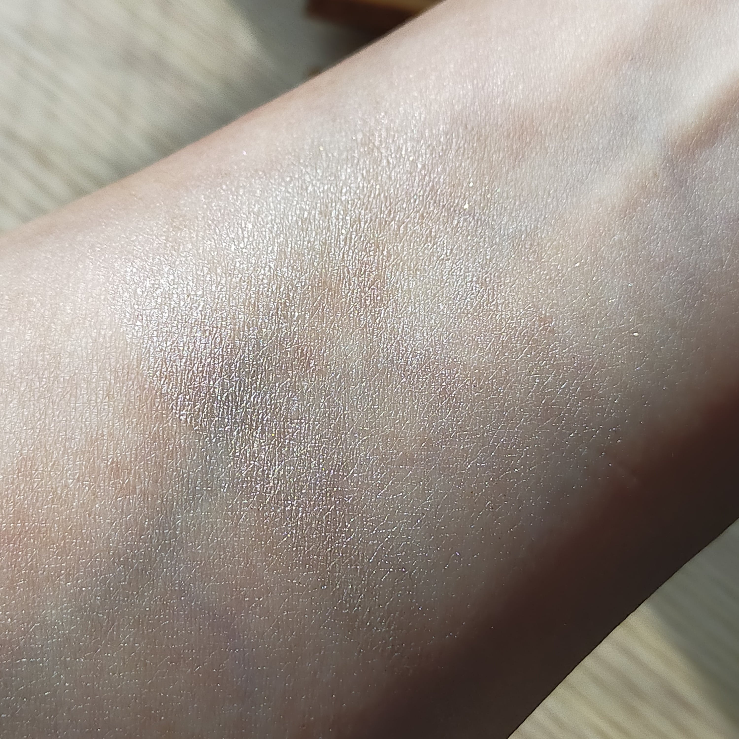 メルティング グロウ ハイライター /ブリリアージュ/スティックハイライトを使ったクチコミ（3枚目）