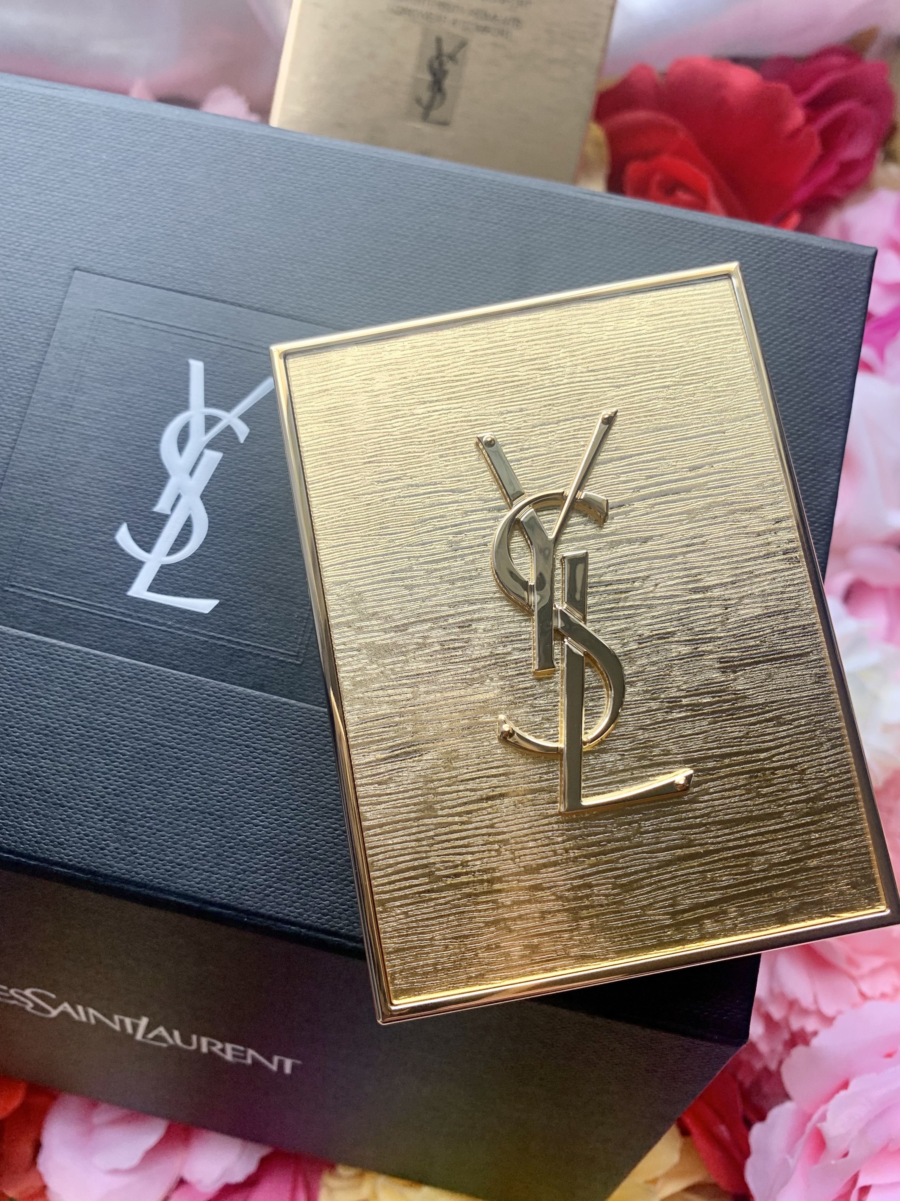 クチュール ミニ クラッチ/YVES SAINT LAURENT BEAUTE/アイシャドウパレットを使ったクチコミ（2枚目）