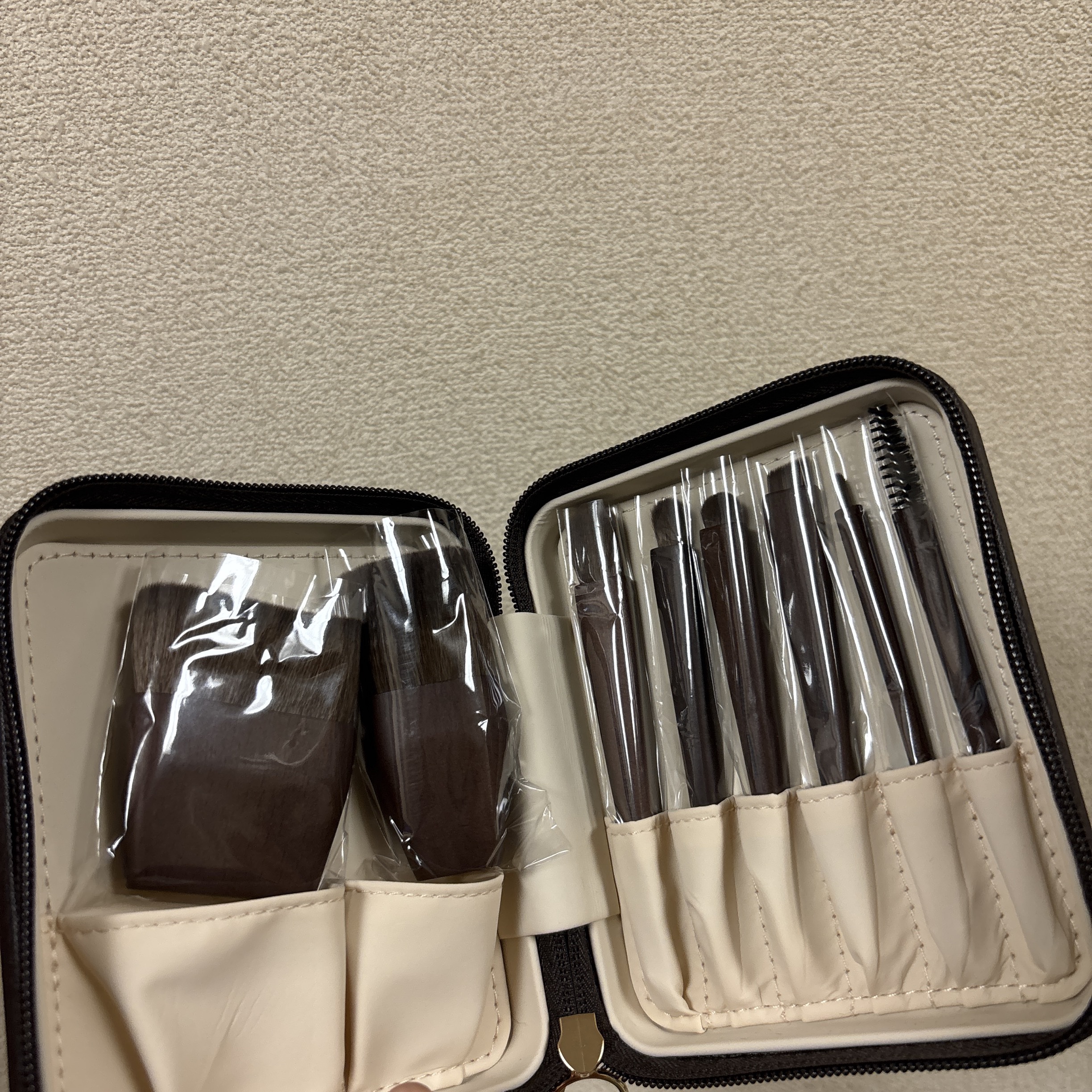 SIXPLUSコラボメイクブラシ 8本セット-UNIQUEシリーズ /SIXPLUS/メイクブラシを使ったクチコミ（1枚目）