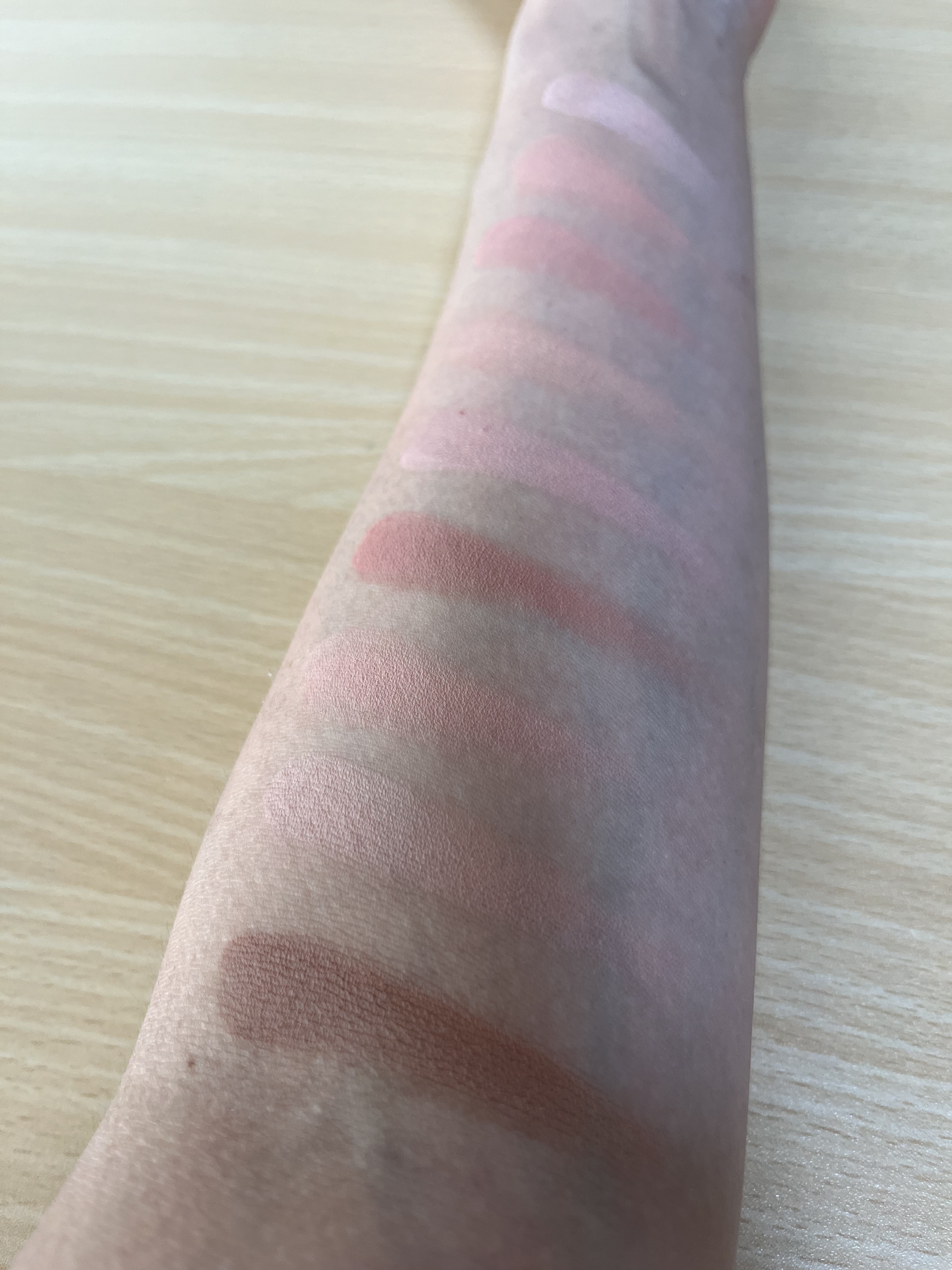 シャドウパレット 32 ミルキーアプリコット/dasique/アイシャドウパレットを使ったクチコミ（2枚目）