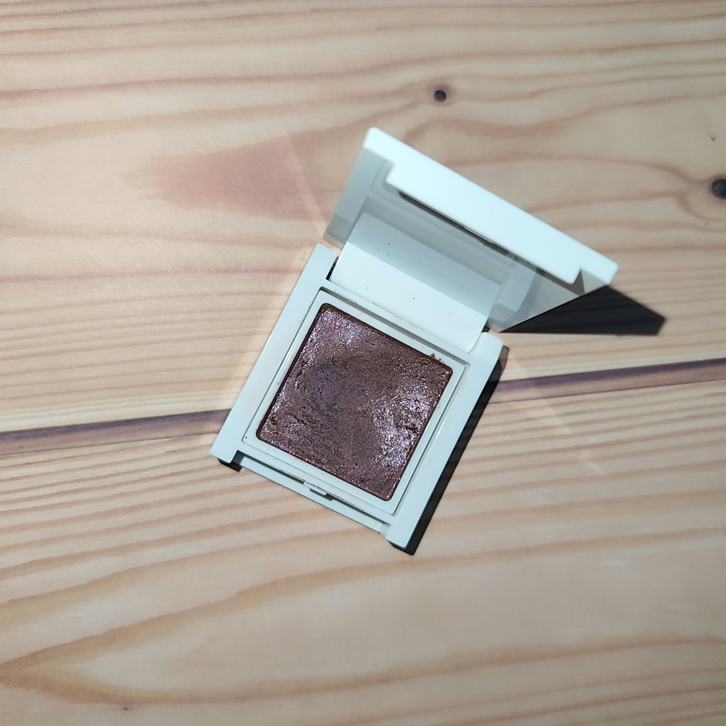 アイリッドニュアンス/UNMIX/単色アイシャドウを使ったクチコミ（2枚目）