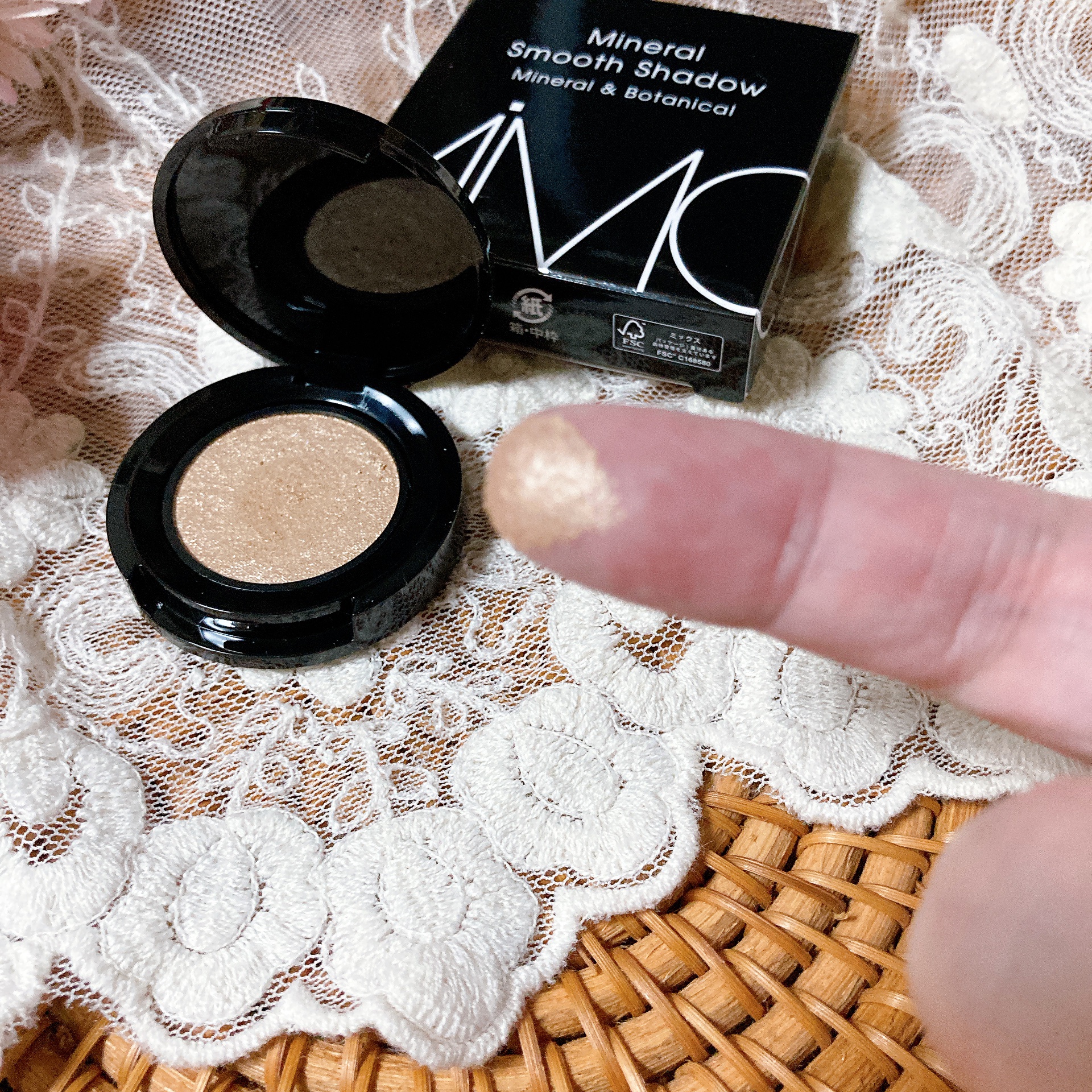 ミネラルスムースシャドー/MiMC/単色アイシャドウを使ったクチコミ（3枚目）