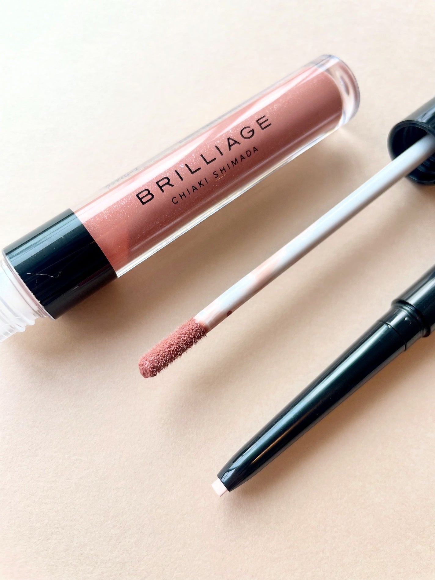 べっち on LIPS 「新作コフレコレクション“光、影、ツヤにピンクを纏う”がテーマの..」(2枚目)