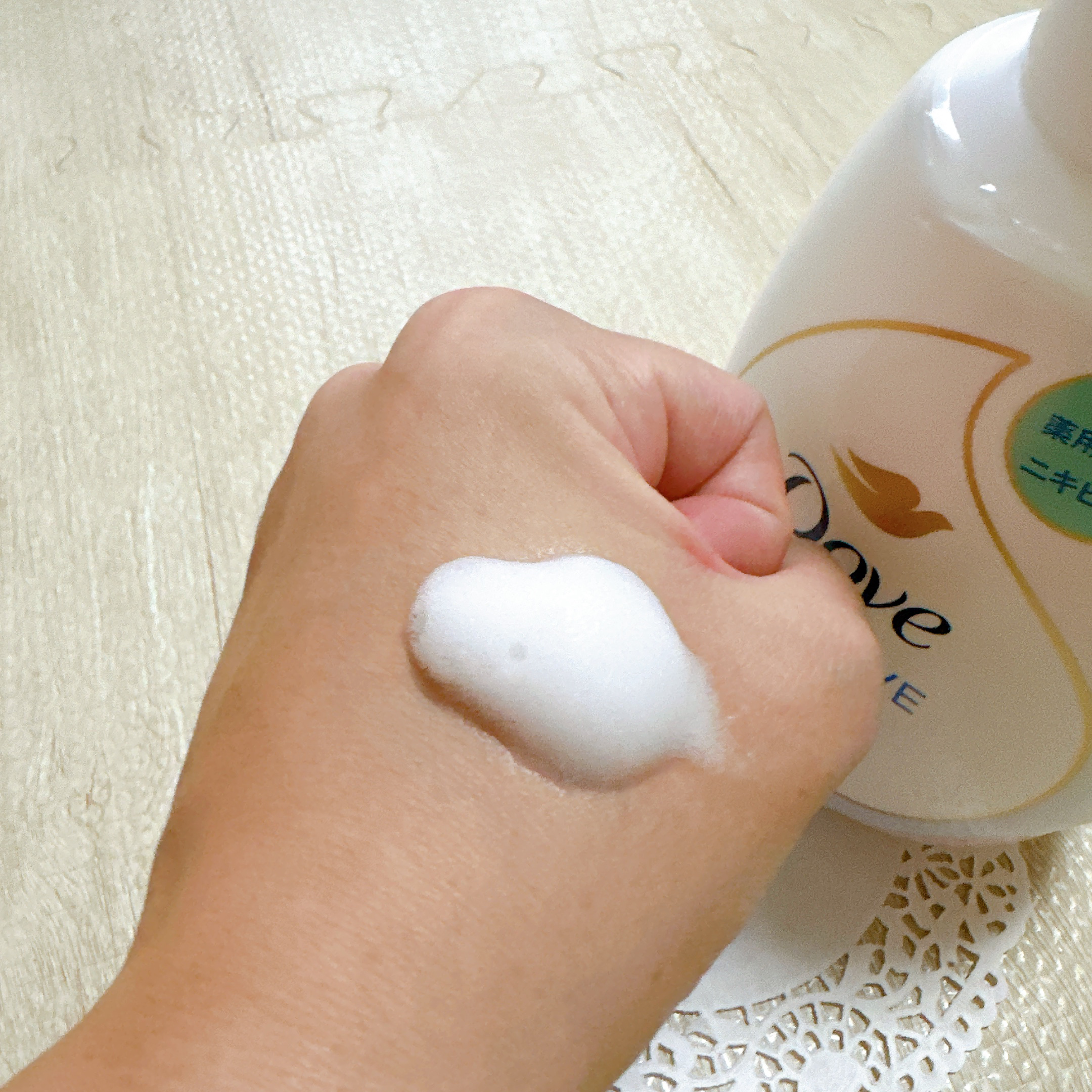 薬用　ダヴ　ニキビケア泡ボディウォッシュ　なめらか素肌/ダヴ/ボディソープを使ったクチコミ（3枚目）