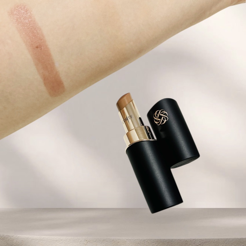 ルージュデコルテ　クリームグロウ 25G mauve beige/DECORTÉ/口紅を使ったクチコミ（3枚目）