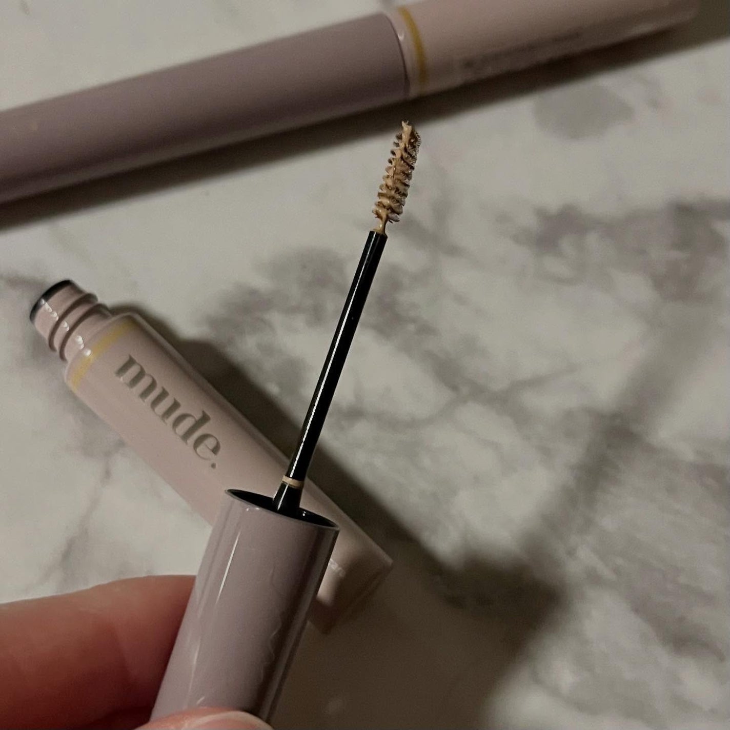 インスパイアスキニーブロウカラ/mude/眉マスカラを使ったクチコミ(2枚目)