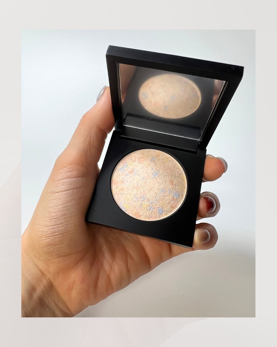 パールライクハイライター/FIVE VIBE/パウダーハイライトを使ったクチコミ(5枚目)