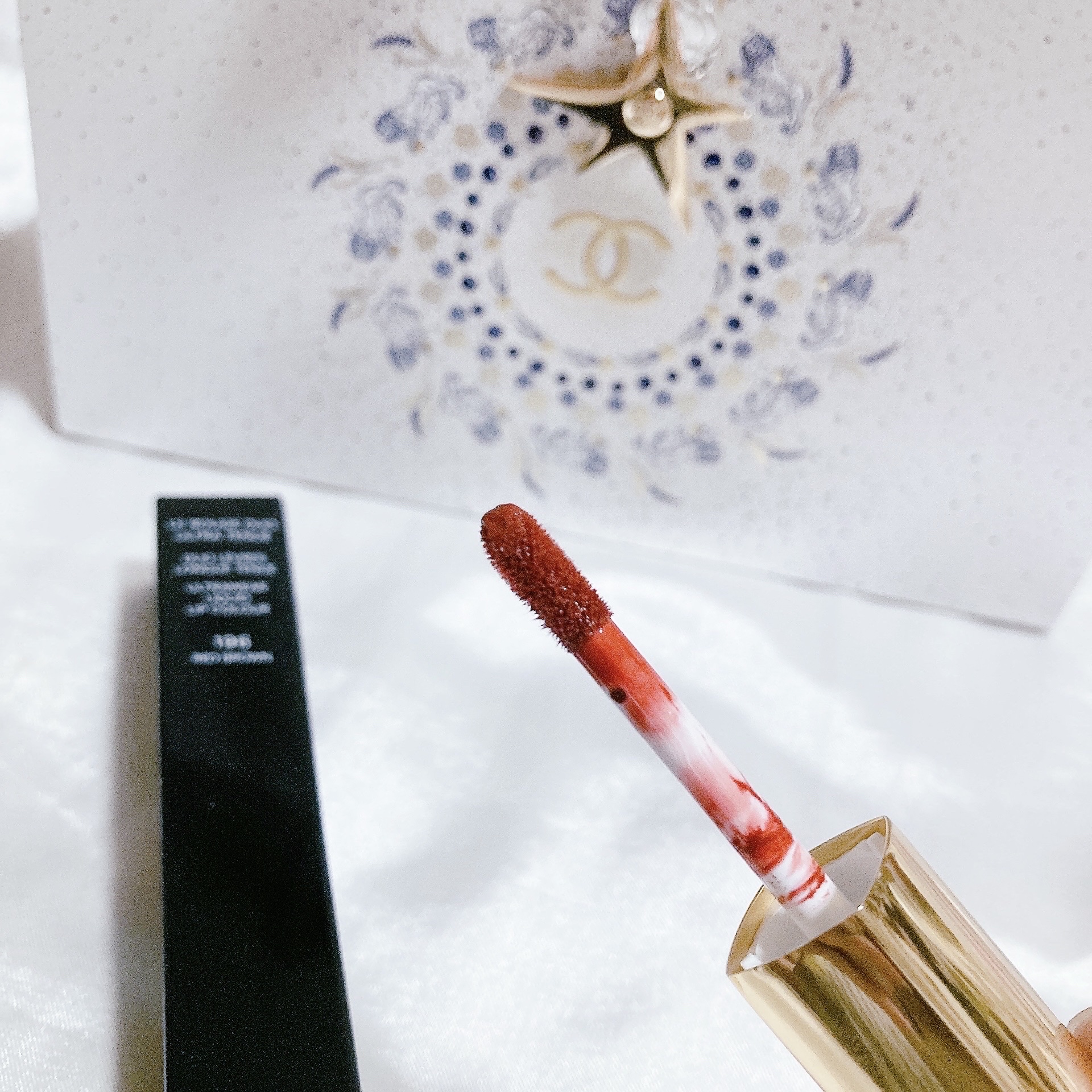 ル ルージュ デュオ ウルトラ トゥニュ 196 レッド ブラウン/CHANEL/口紅を使ったクチコミ（2枚目）