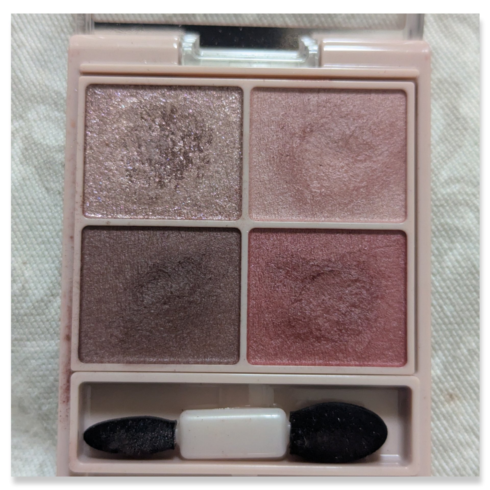 シルキースフレアイズ（マットタイプ）/キャンメイク/アイシャドウパレットを使ったクチコミ（3枚目）