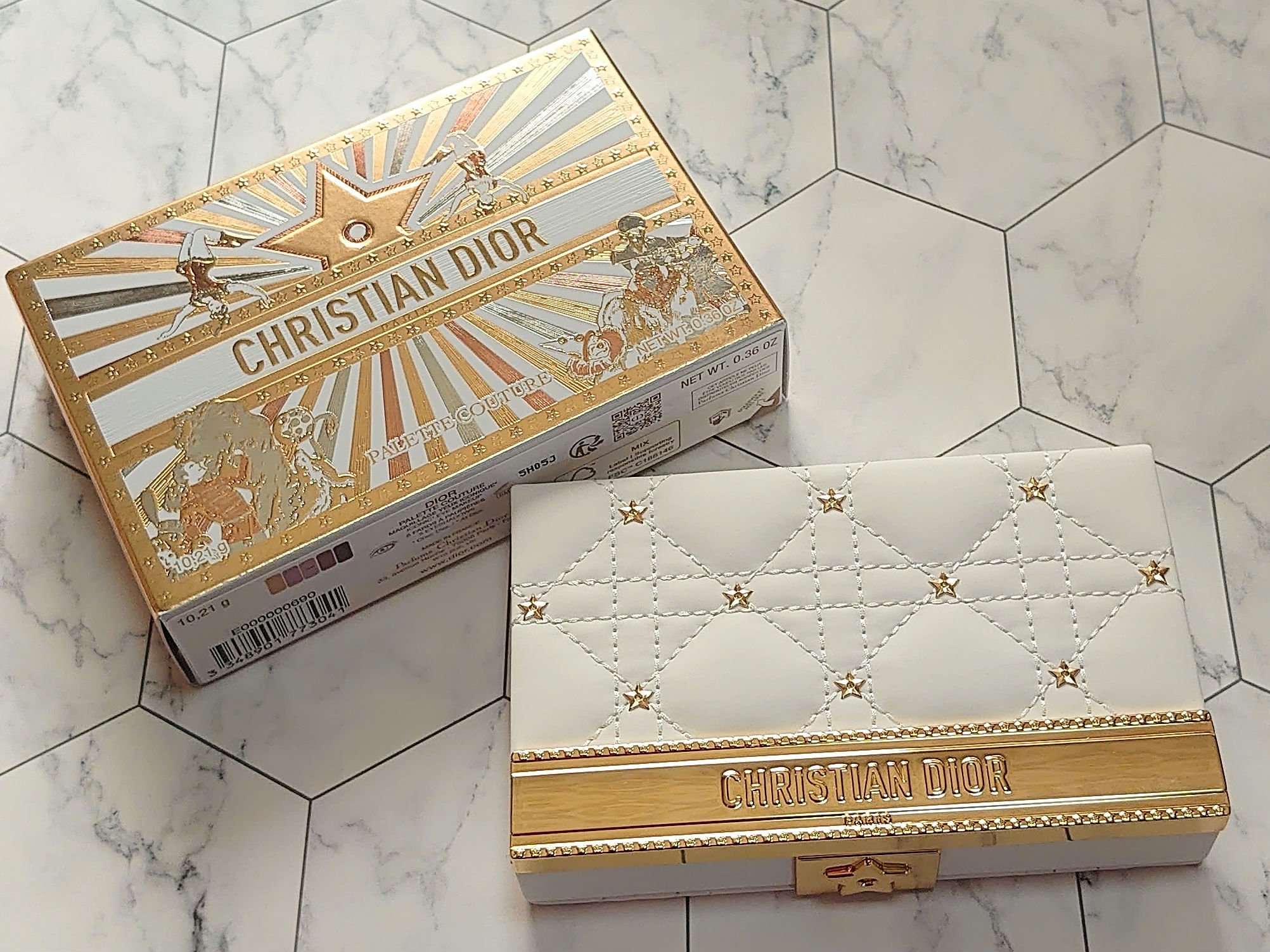 こんにちは😊❤️❤️❤️
今回は今年初のクリスマスコフレ🎄🔔として購入したDiorのクチュール アイ パレットを投稿いたします😍❣️

💜公式より引用💜
商品説明

あたたかみのあるシェードで、ホリデーシーズンを彩る限定アイパレ