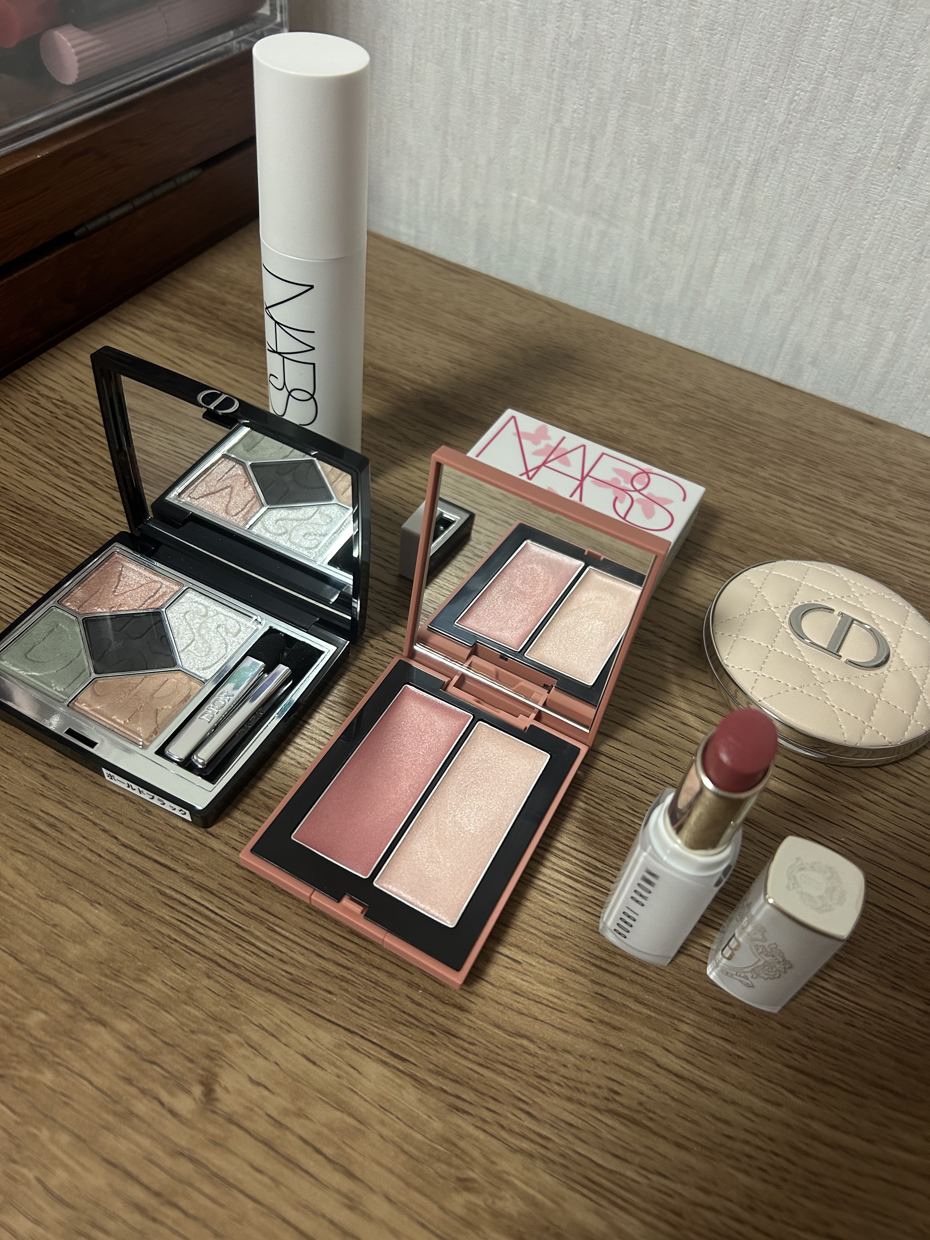 ナチュラルラディアント ロングウェア クッションファンデーション 04056 限定ケース(THE BEAUTY TRANSFORMED COLLECTION)/NARS/クッションファンデーションを使ったクチコミ（2枚目）