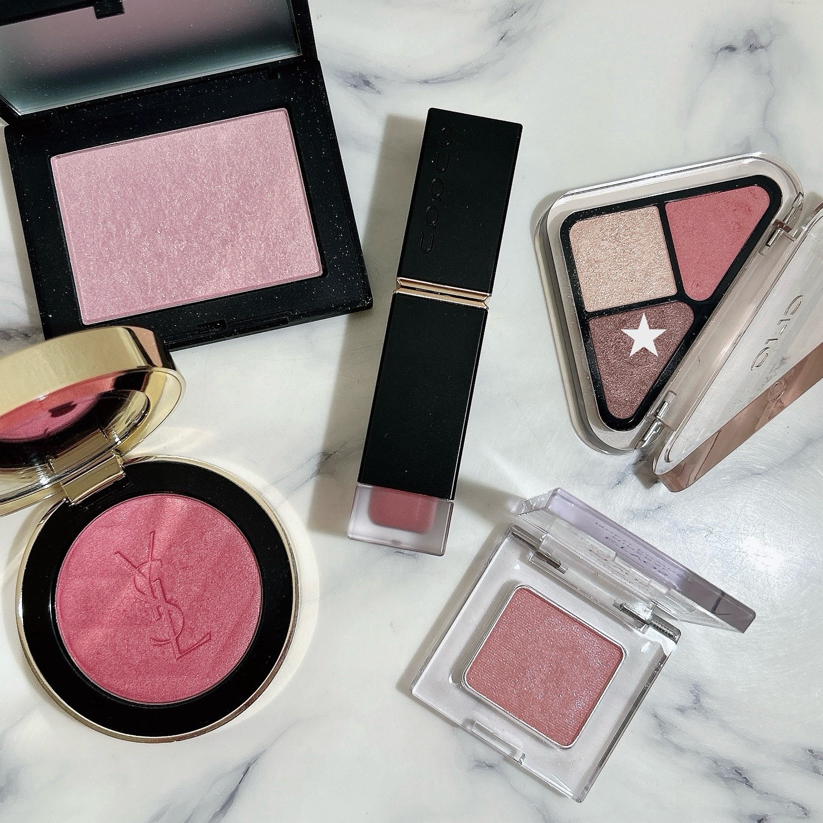 コンフォート リップ フルイド フォグ 09 美躑躅 -BITSUTSUJI/SUQQU/口紅を使ったクチコミ（1枚目）