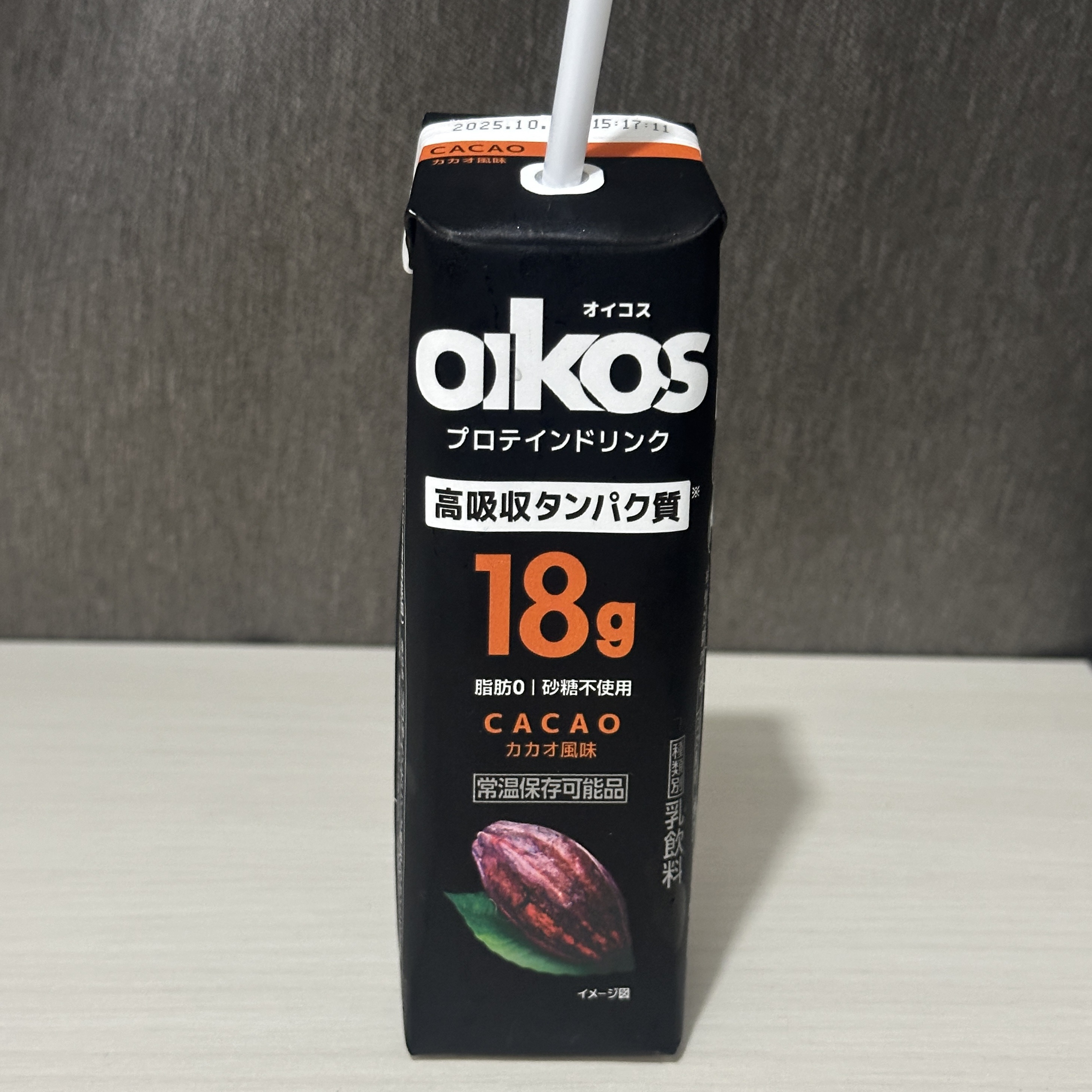 オイコス
プロテインドリンク
カカオ風味


オイコスのカカオ味のプロテインです！

飲みやすくて味も美味しいです！

運動した後に飲んでいます。

甘いのが欲しくなるときに小腹を満たすためにもおすすめです！

コンビニにも売ってあるのでぜ