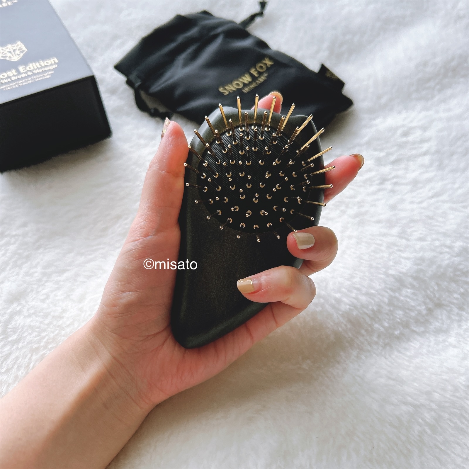 プレミアム FOX カッサ ゴースト ヘアブラシ ブラック/SNOW FOX SKINCARE/ヘアブラシを使ったクチコミ（2枚目）