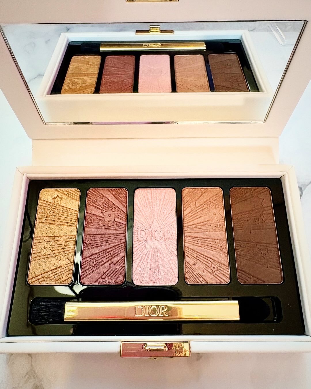 クチュール アイ パレット（ホリデー コレクション 2025 限定品）/Dior/アイシャドウパレットを使ったクチコミ（3枚目）
