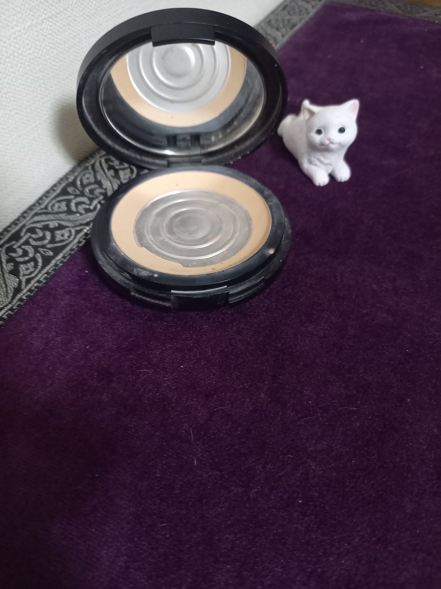 ベルベットトゥーウェイケーキ/Witch's Pouch/プレストパウダーを使ったクチコミ(2枚目)